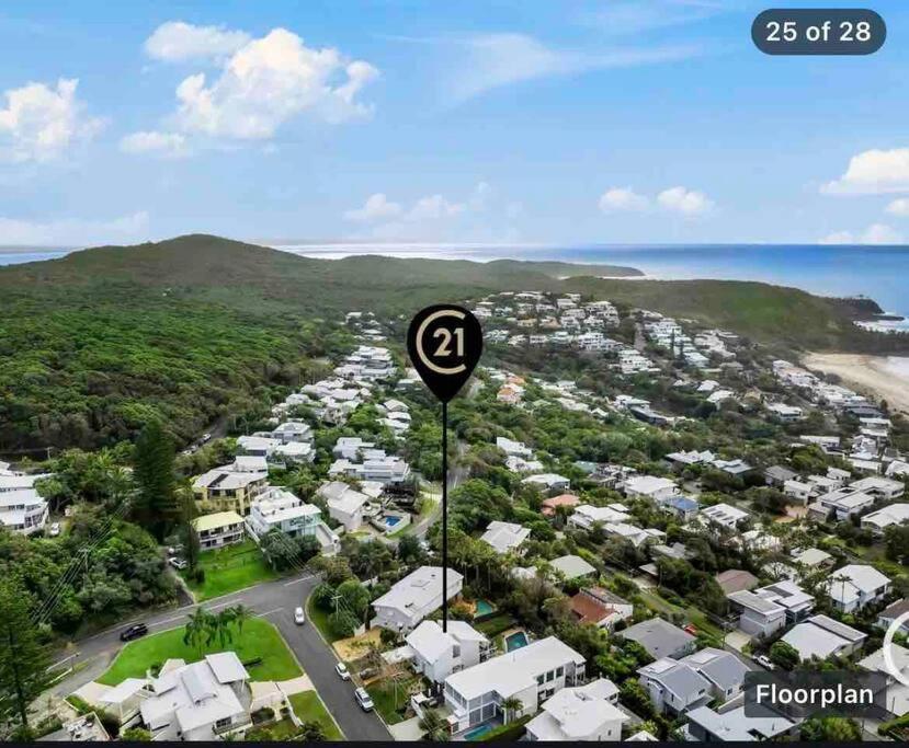 WHITE BEACH HOUSE High on Belmore, PETS welcome