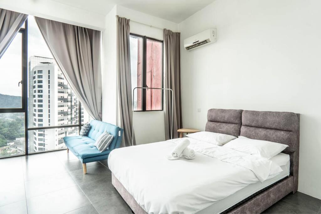 Empire SOHO Damansara by Airhost photo 1