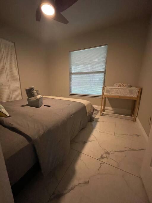Tampa Vacations - Pura Vida Lake House - Property Image 18