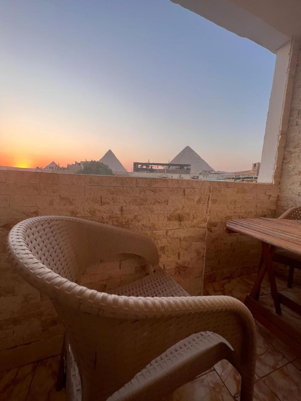 Pyramids Top Inn