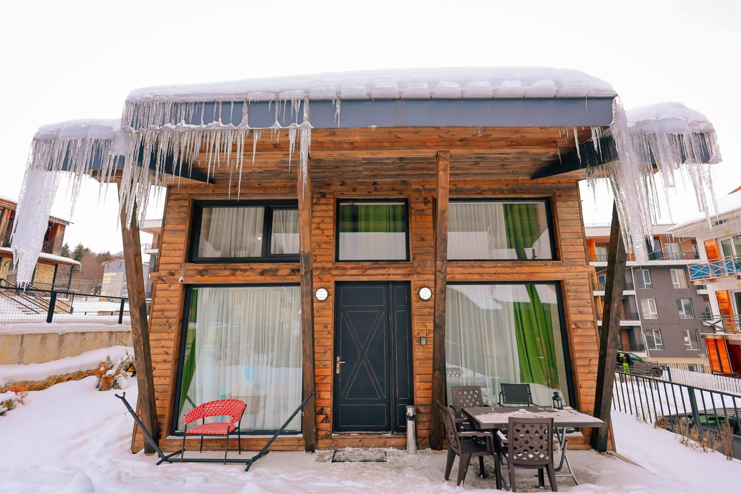 Kokhta Cottage