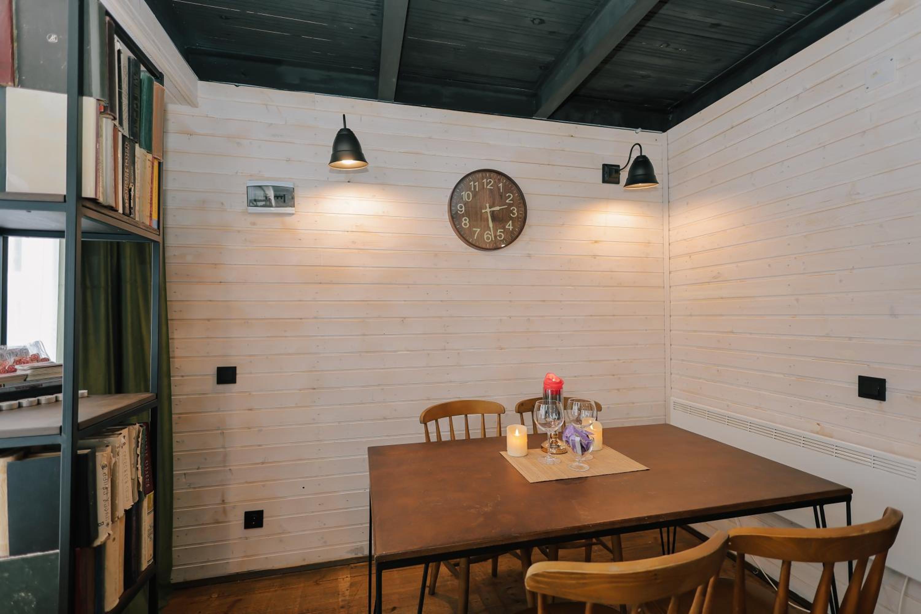 Kokhta Cottage