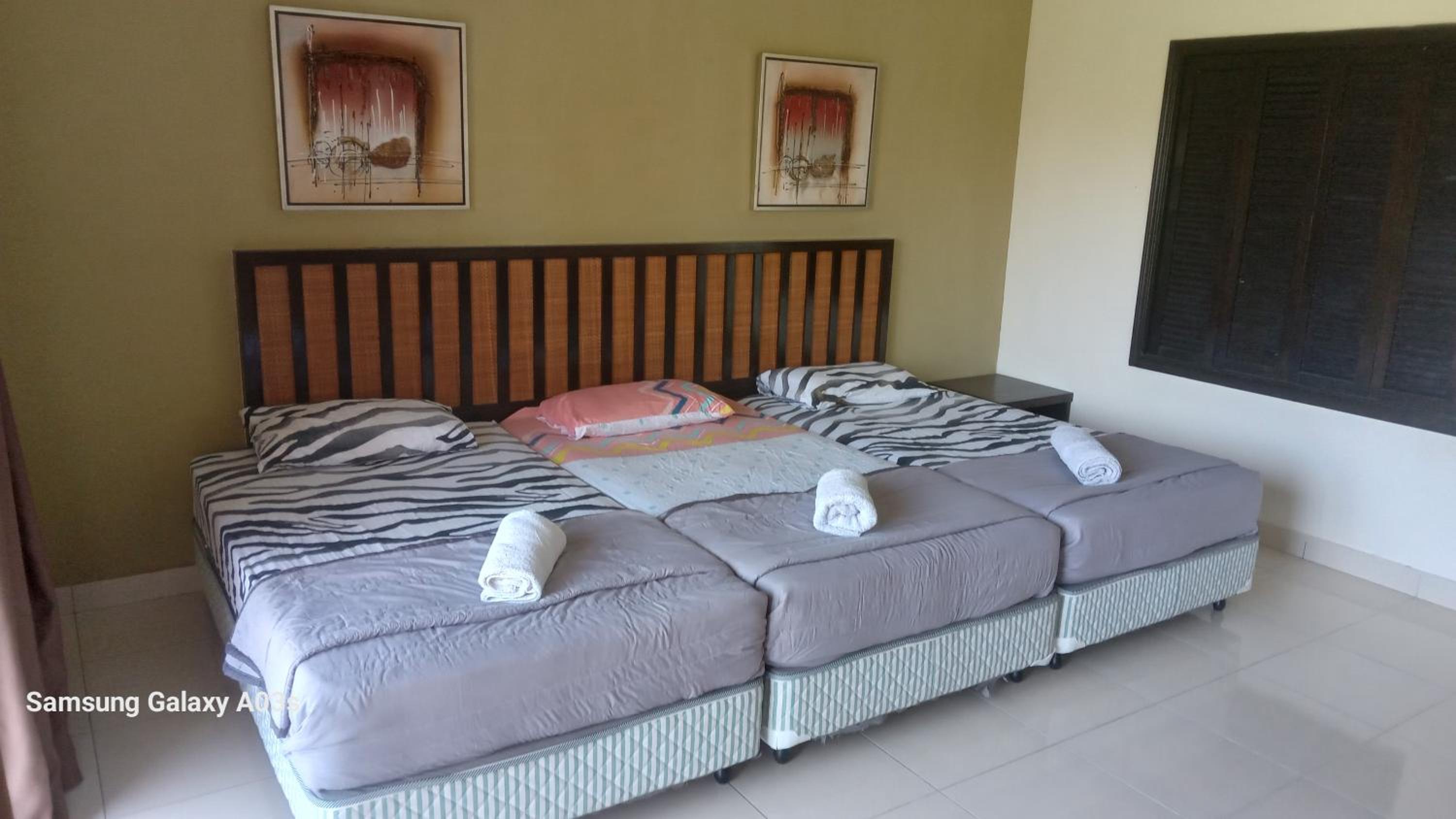 Sunset studio apartment Goldcoast morib