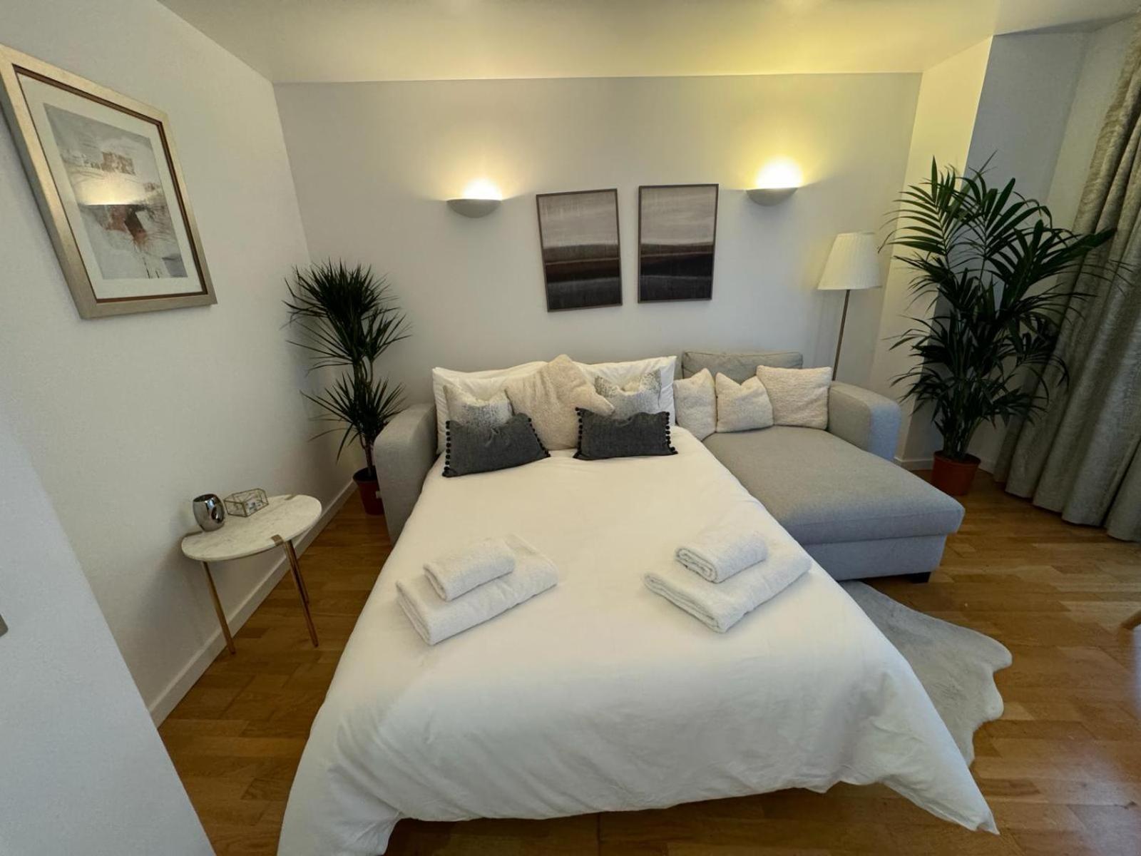 Luxury Apartment in Canary Wharf