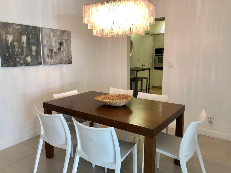 Special $$$! 2 Bedroom Oceanfront Condo in Hollywood/Hallandale Beach! view 4