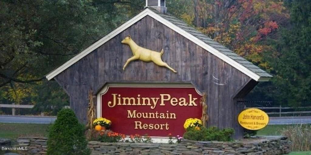 1st Floor Mountain View Suite Ski On Off At Jiminy- Fully Redone Decor view 4