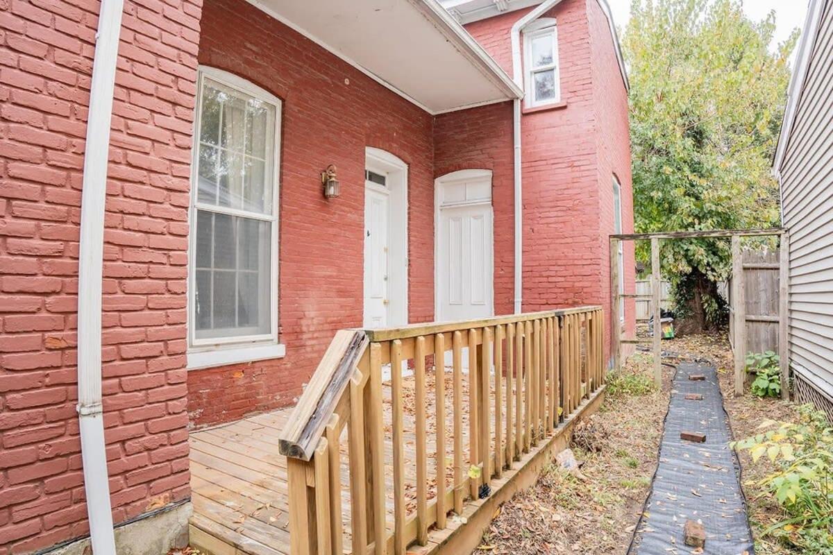 Remodeled Modern Home - private backyard & games! view 3