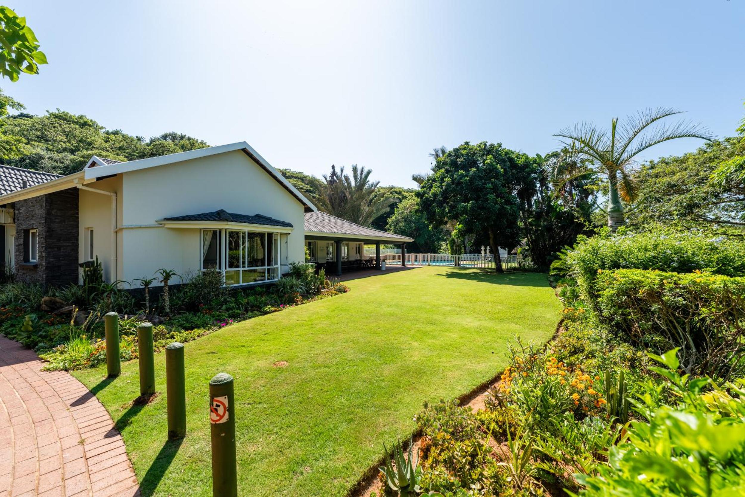 Hotel 46 Malibu, Beverly Hills Estate