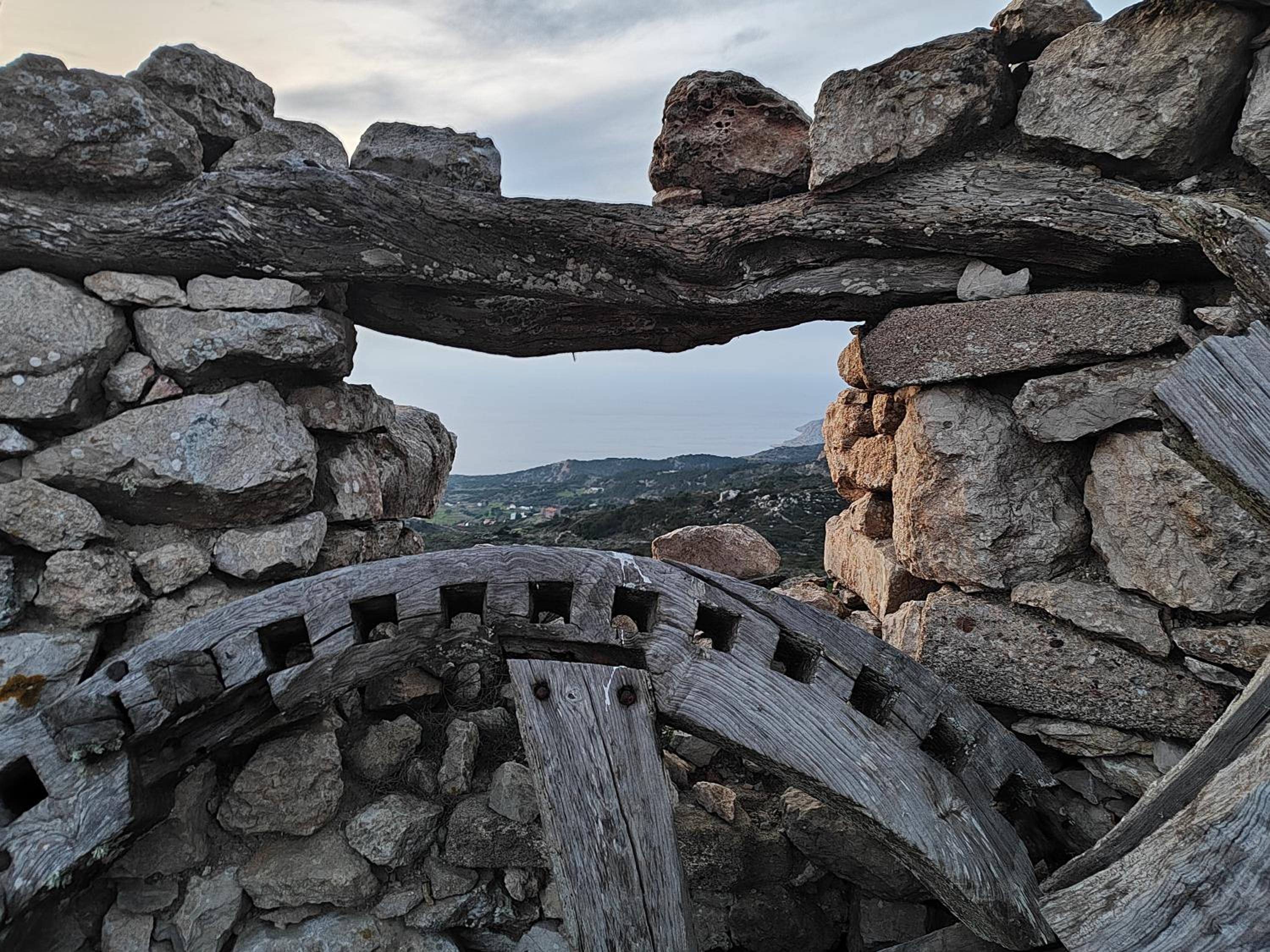 AXONI WINDMILL HOUSE