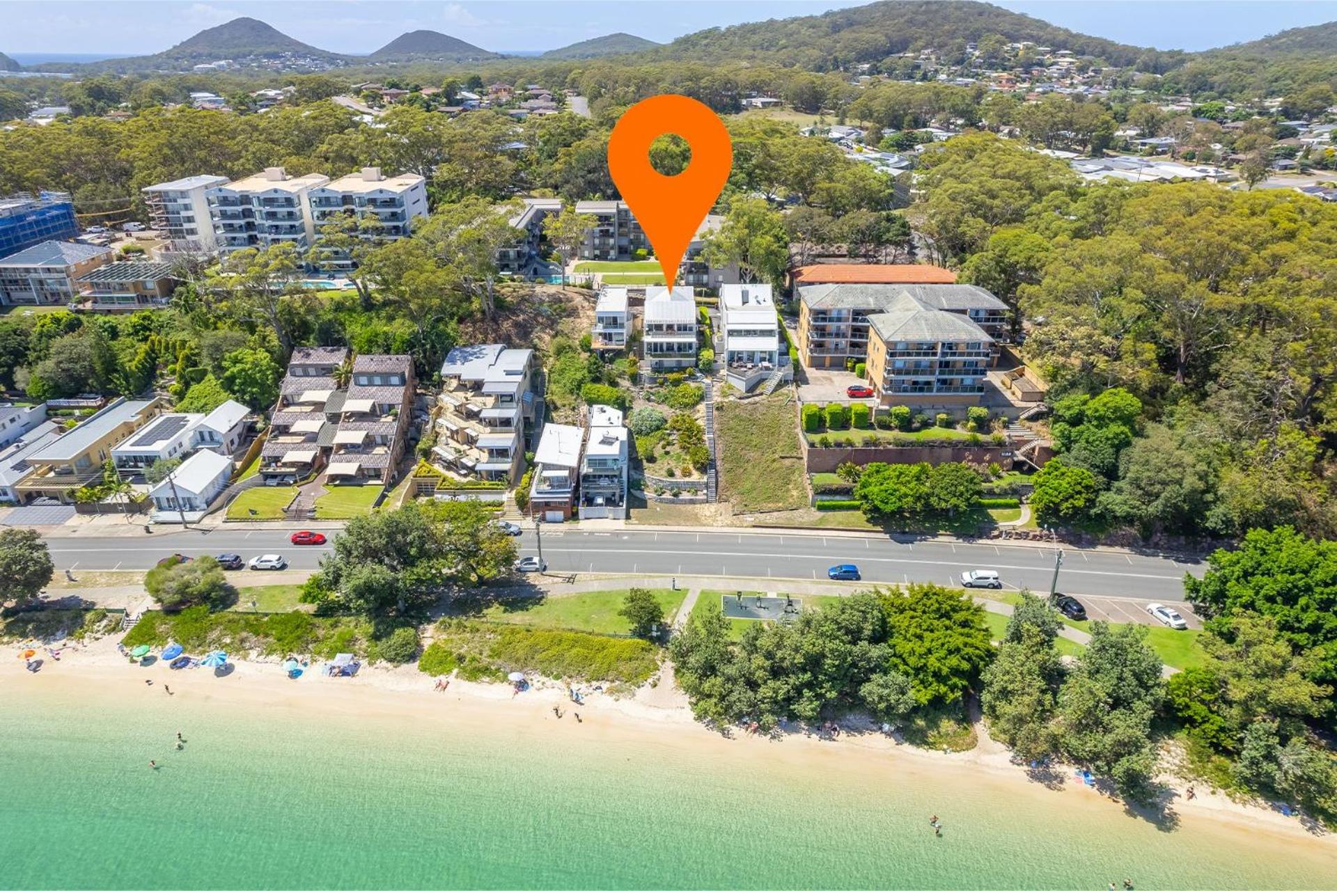 Classic View 2, 2 49 Victoria Pde - panoramic water views, aircon, free Wifi