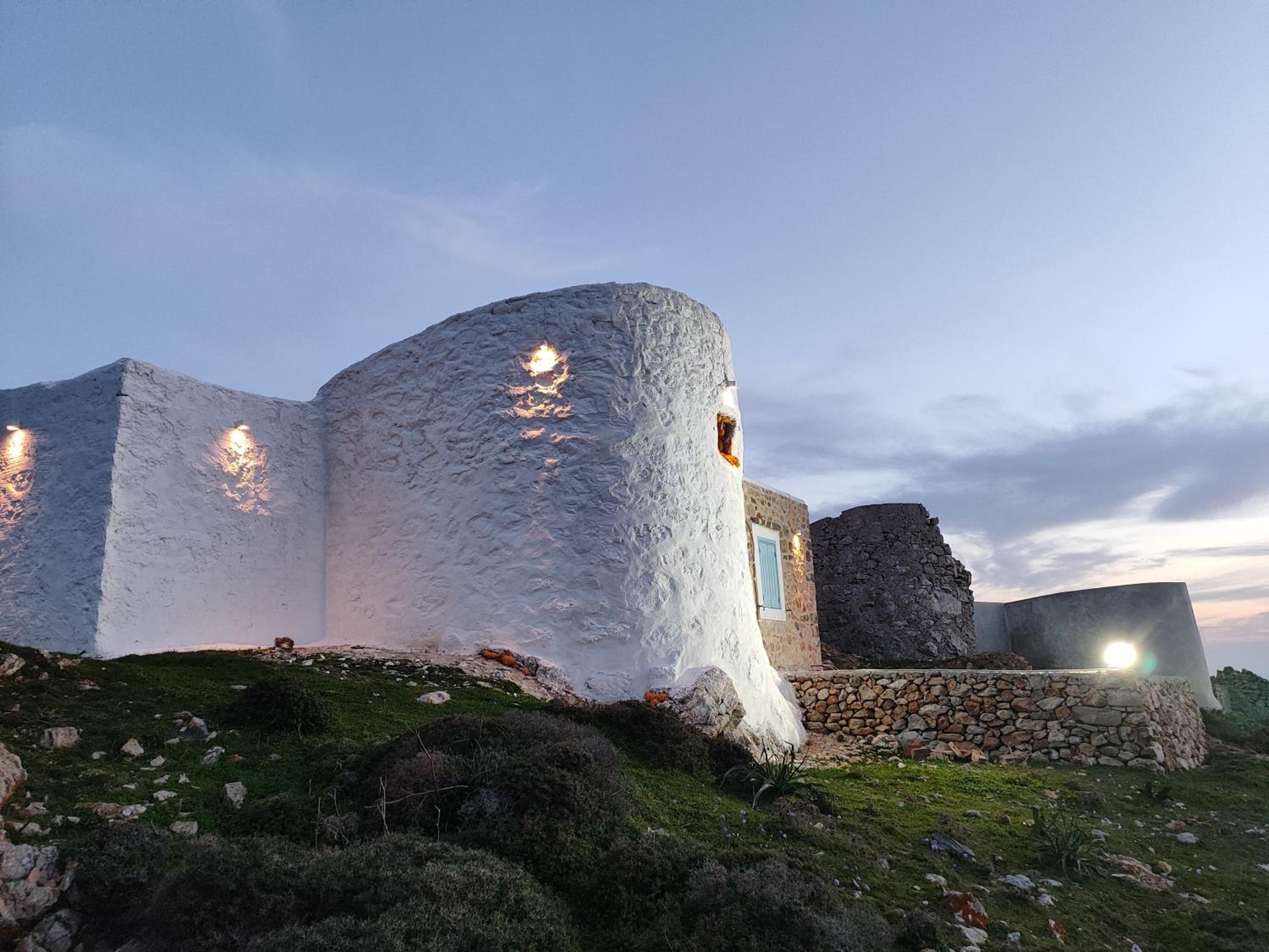 AXONI WINDMILL HOUSE