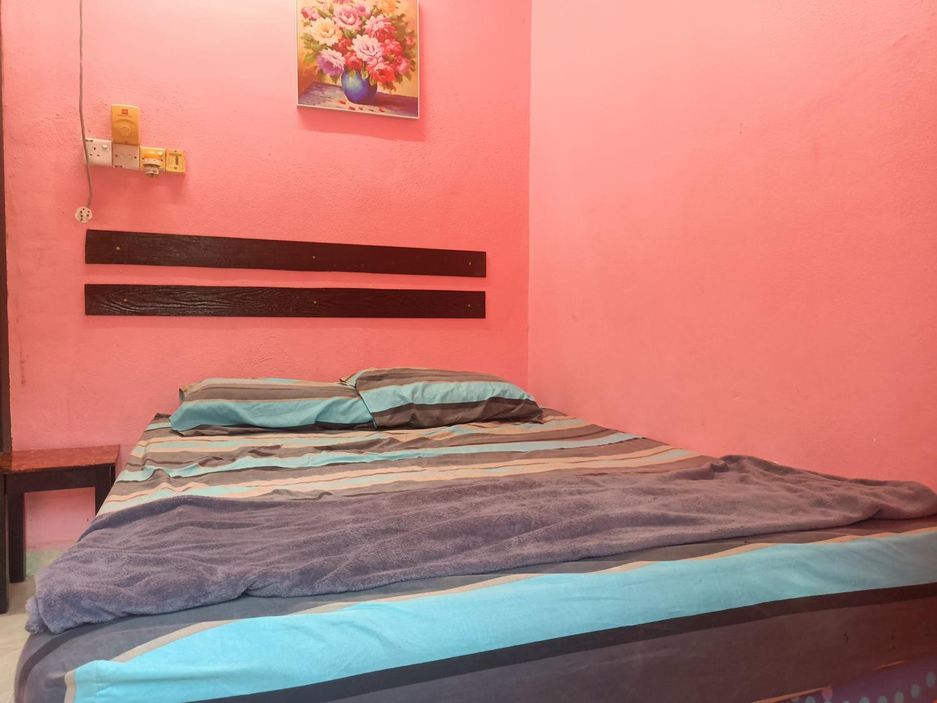 Saffira Homestay Near Universiti Malaya Education Centre -UMEC