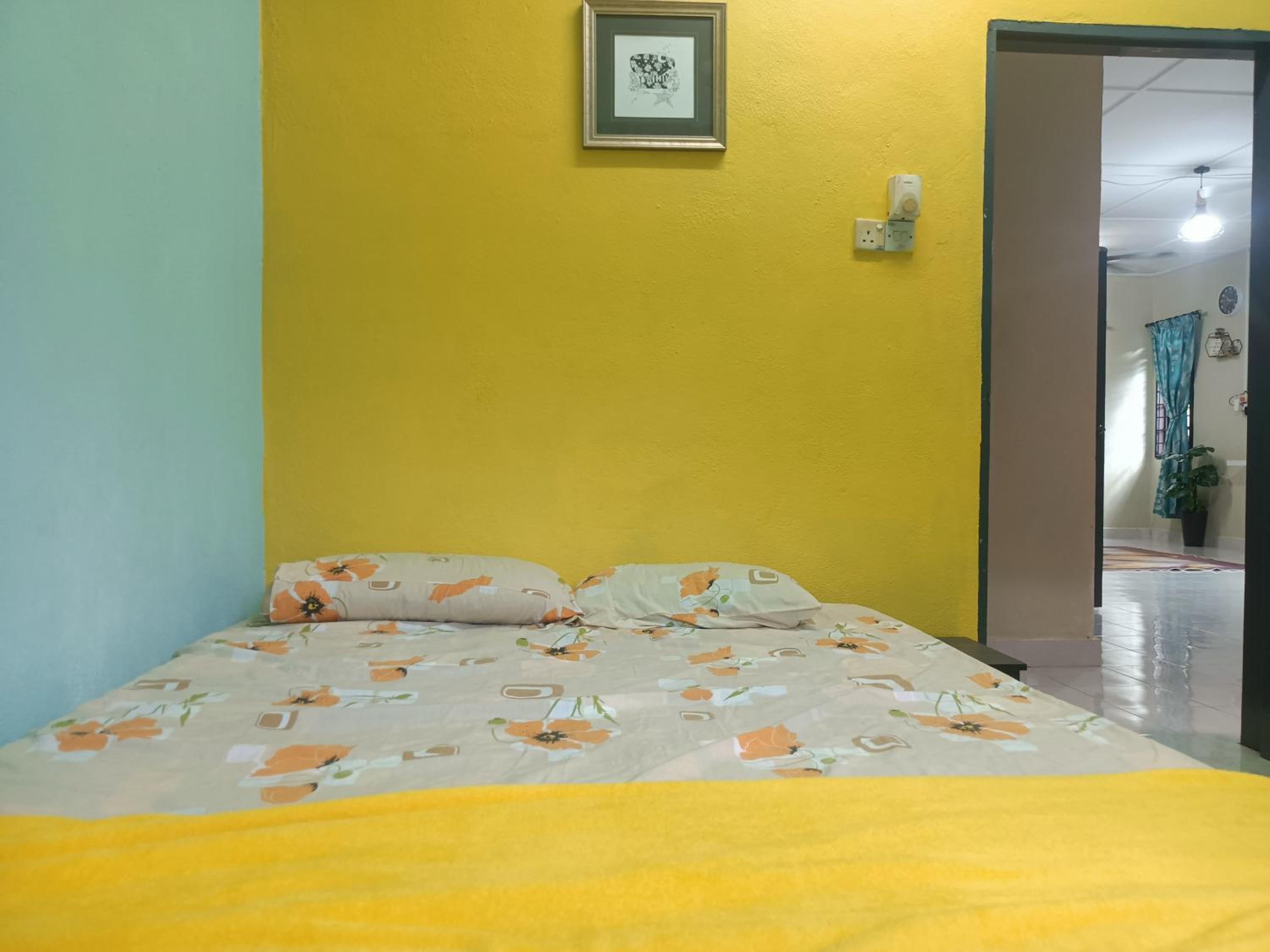 Saffira Homestay Near Universiti Malaya Education Centre -UMEC