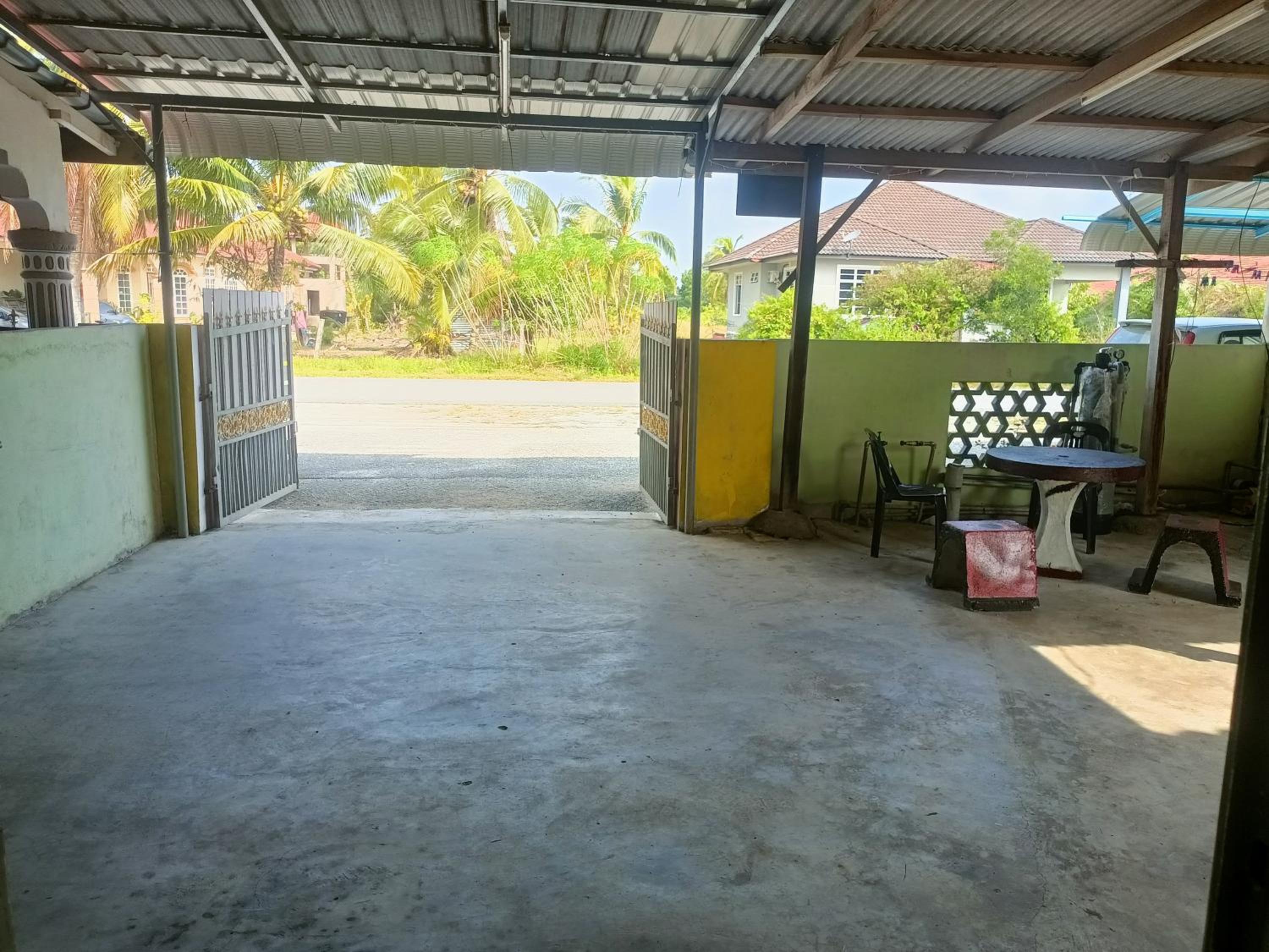Saffira Homestay Near Universiti Malaya Education Centre -UMEC