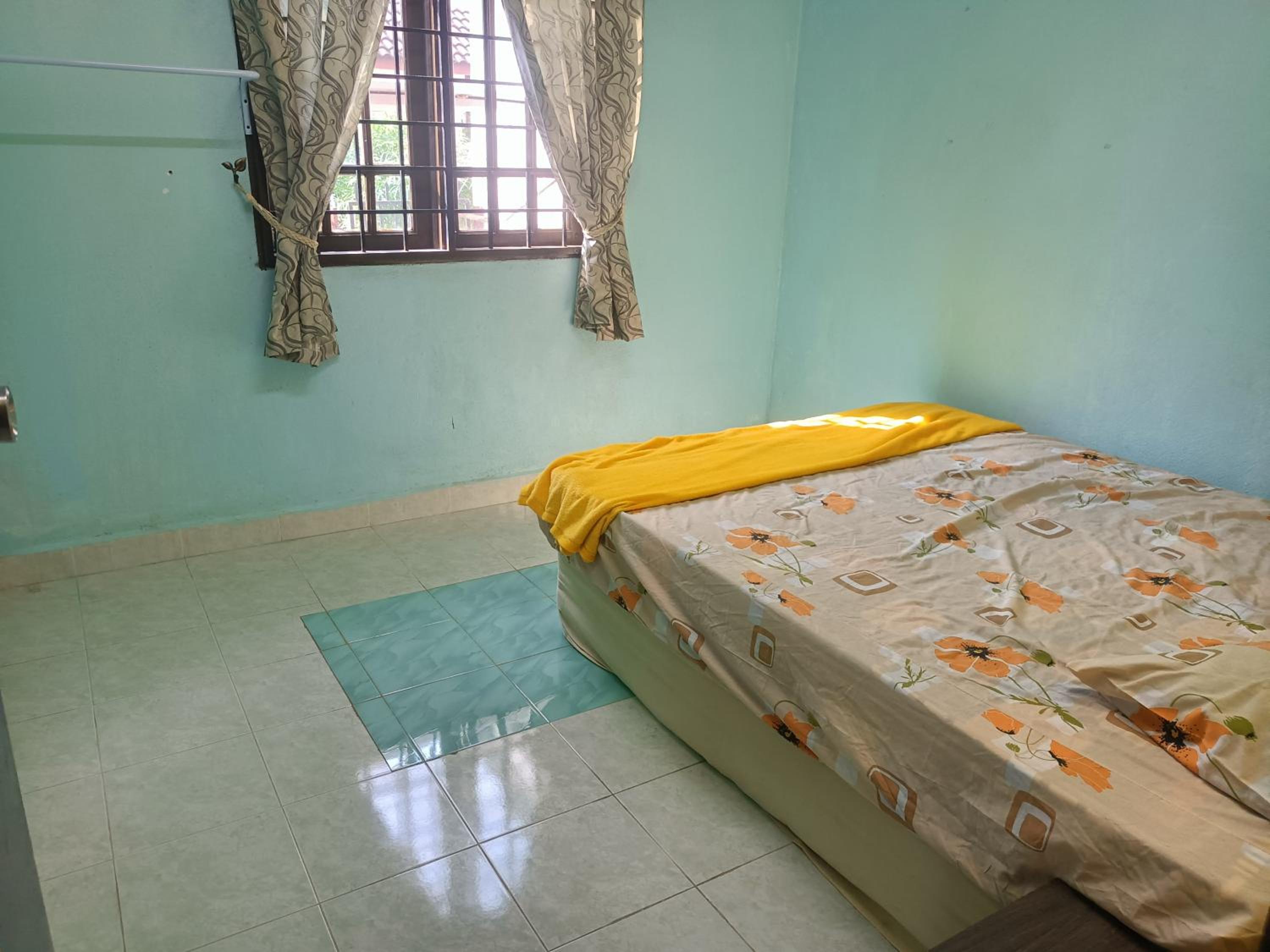 Saffira Homestay Near Universiti Malaya Education Centre -UMEC