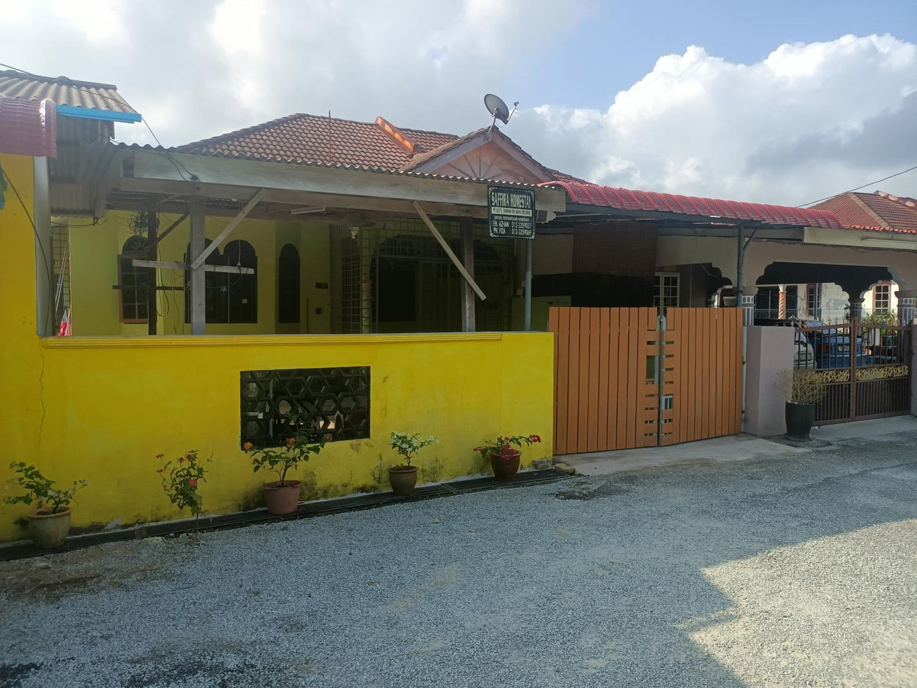 Saffira Homestay Near Universiti Malaya Education Centre -UMEC