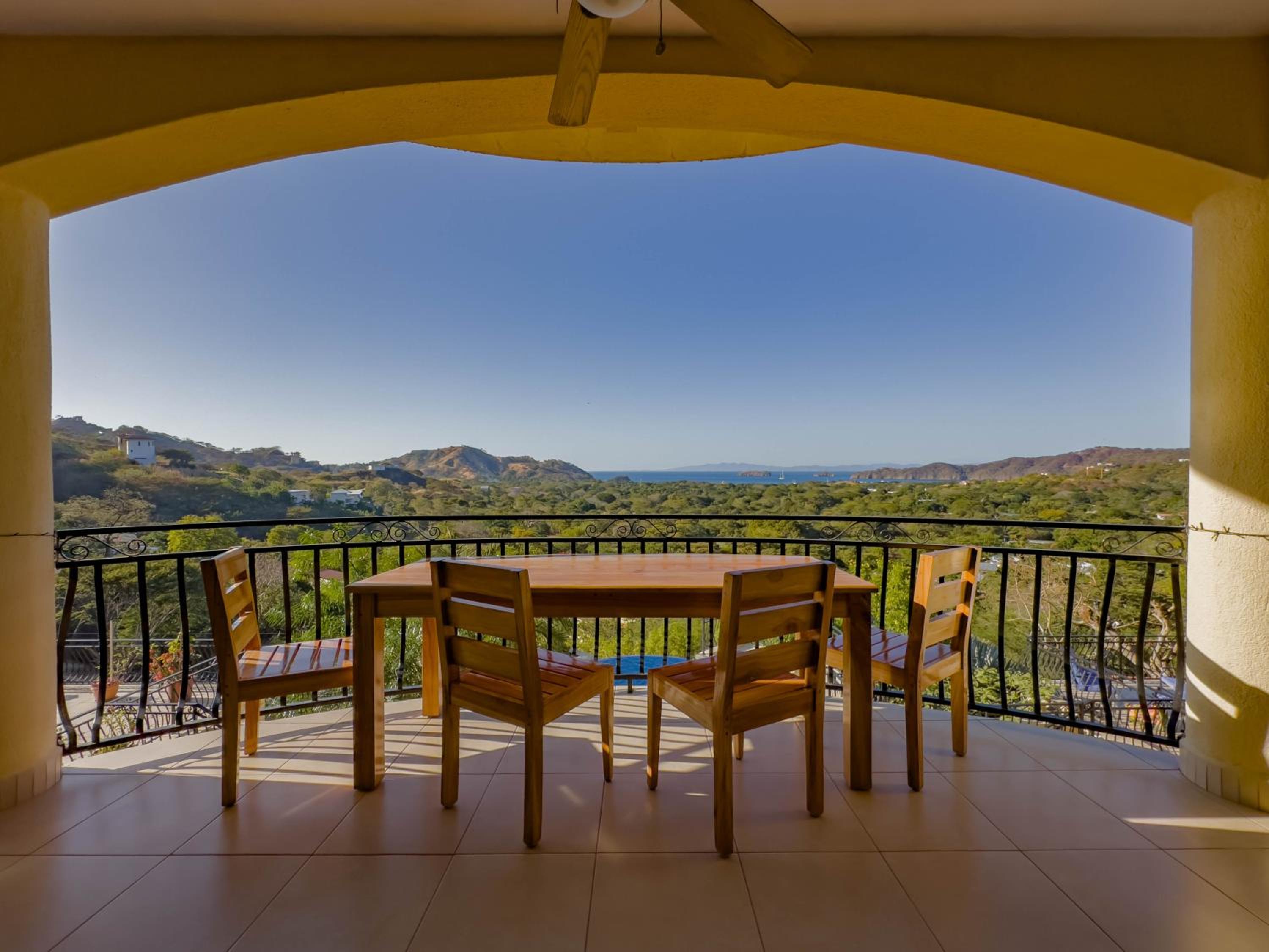 Ocean View Lux And Style Condo