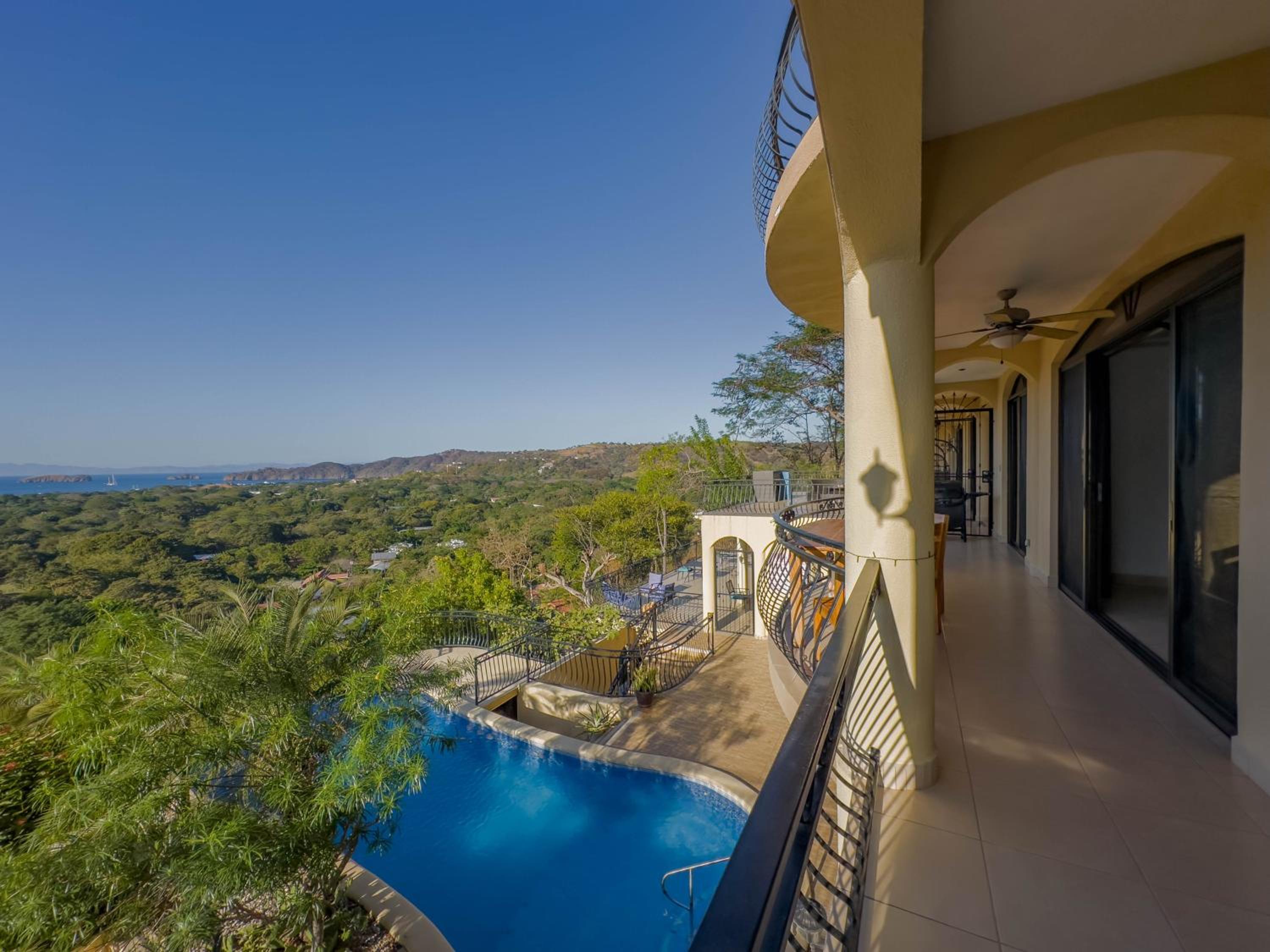 Ocean View Lux And Style Condo