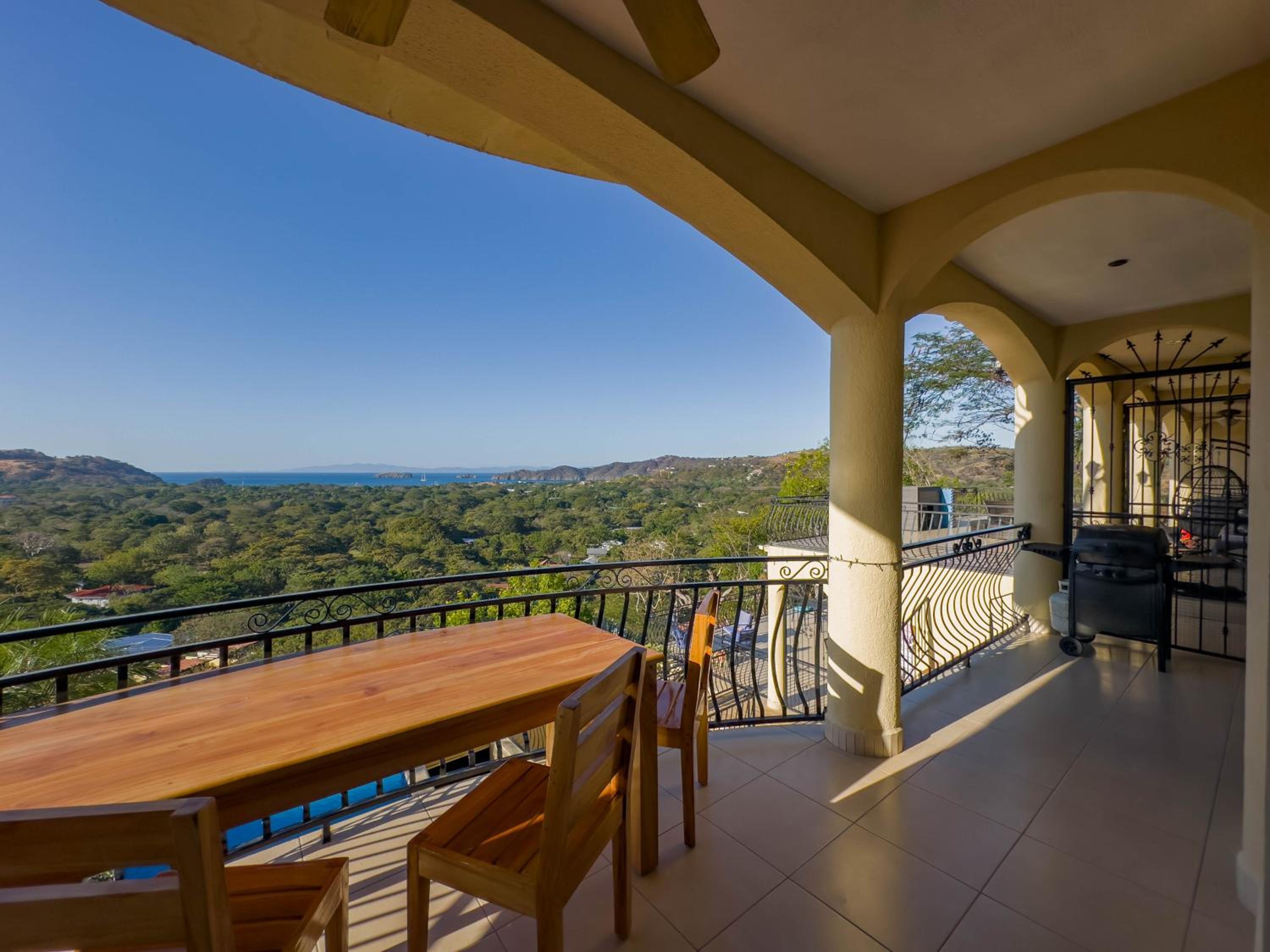 Ocean View Lux And Style Condo