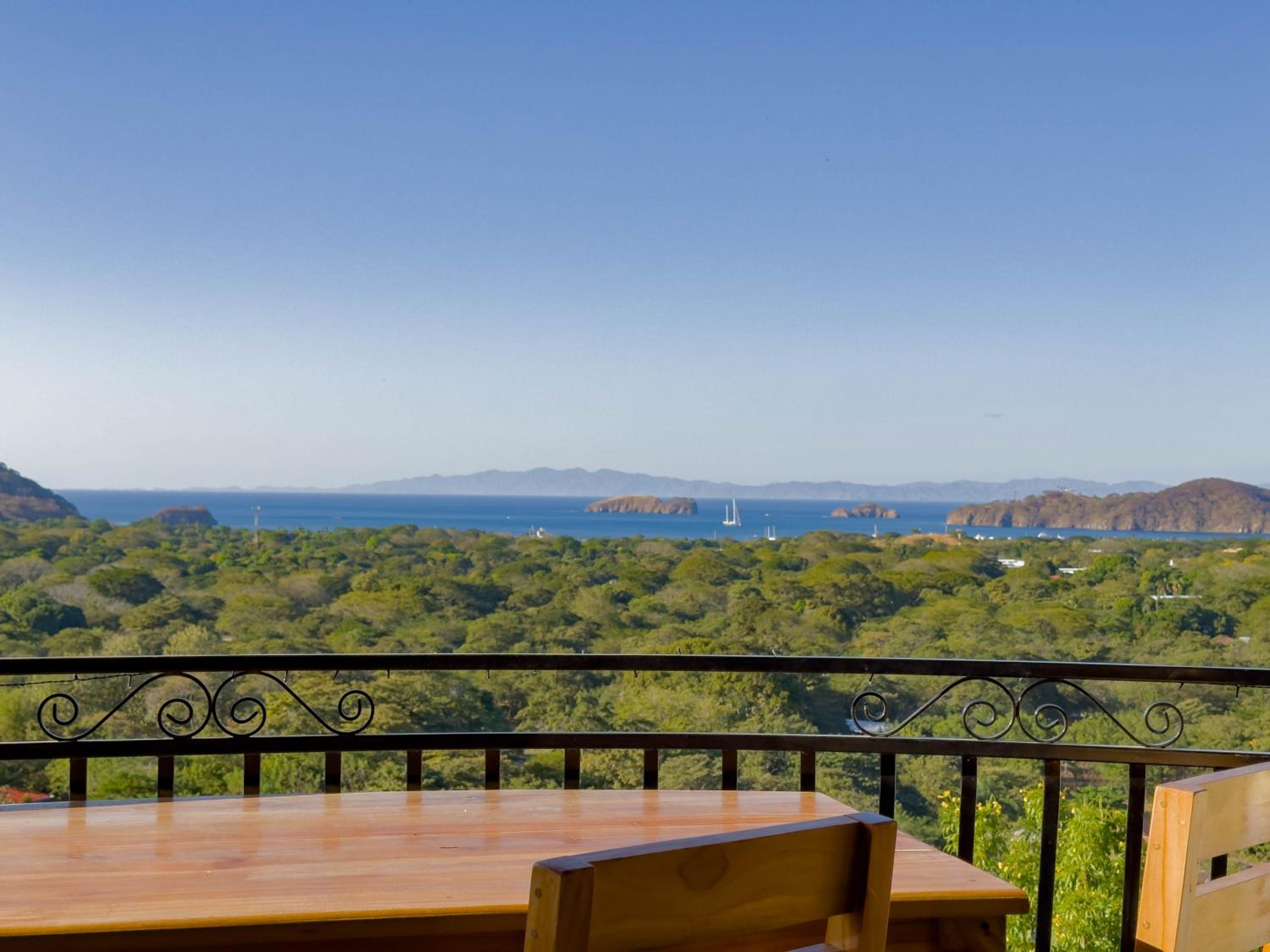 Ocean View Lux And Style Condo