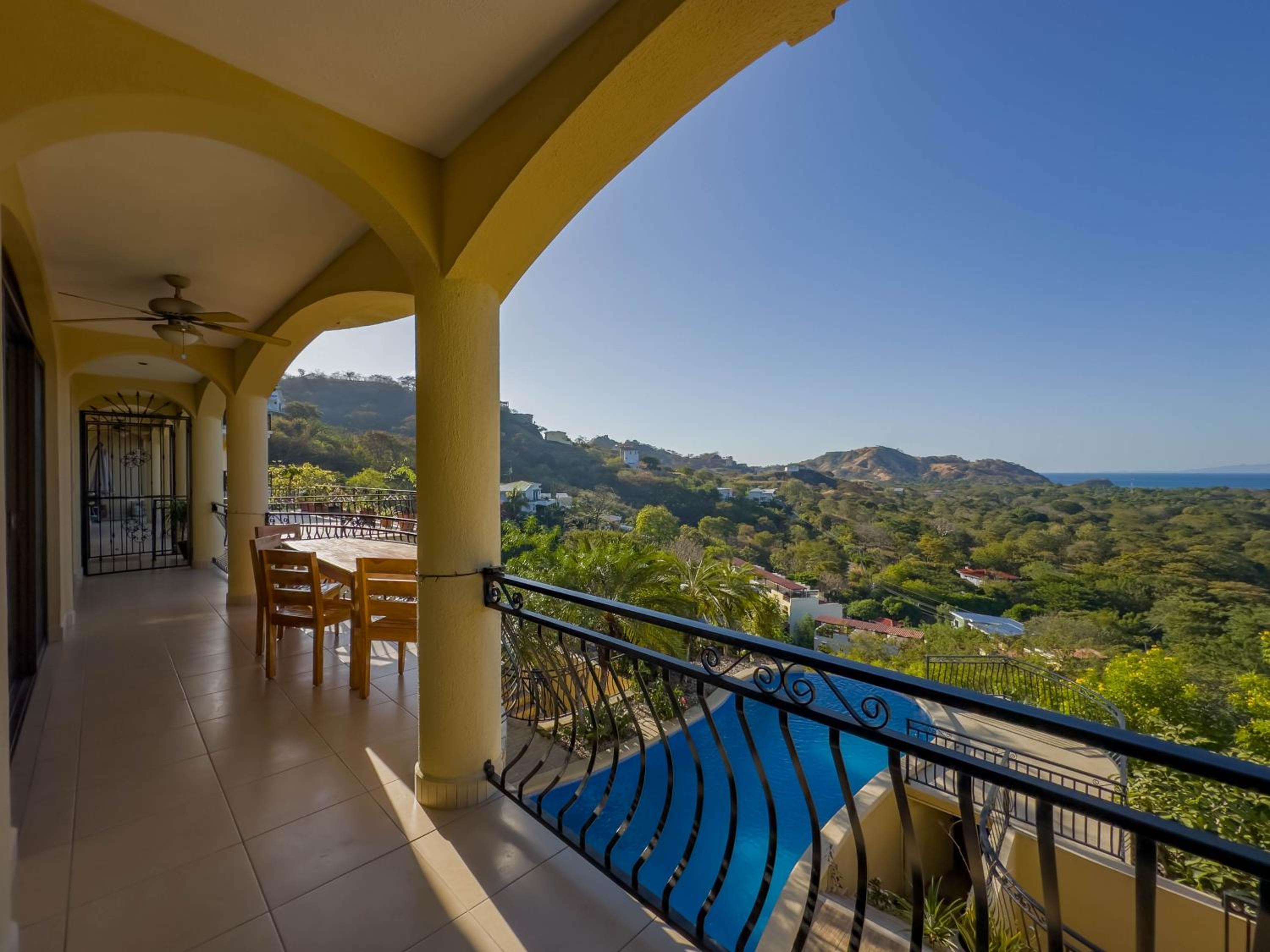 Ocean View Lux And Style Condo