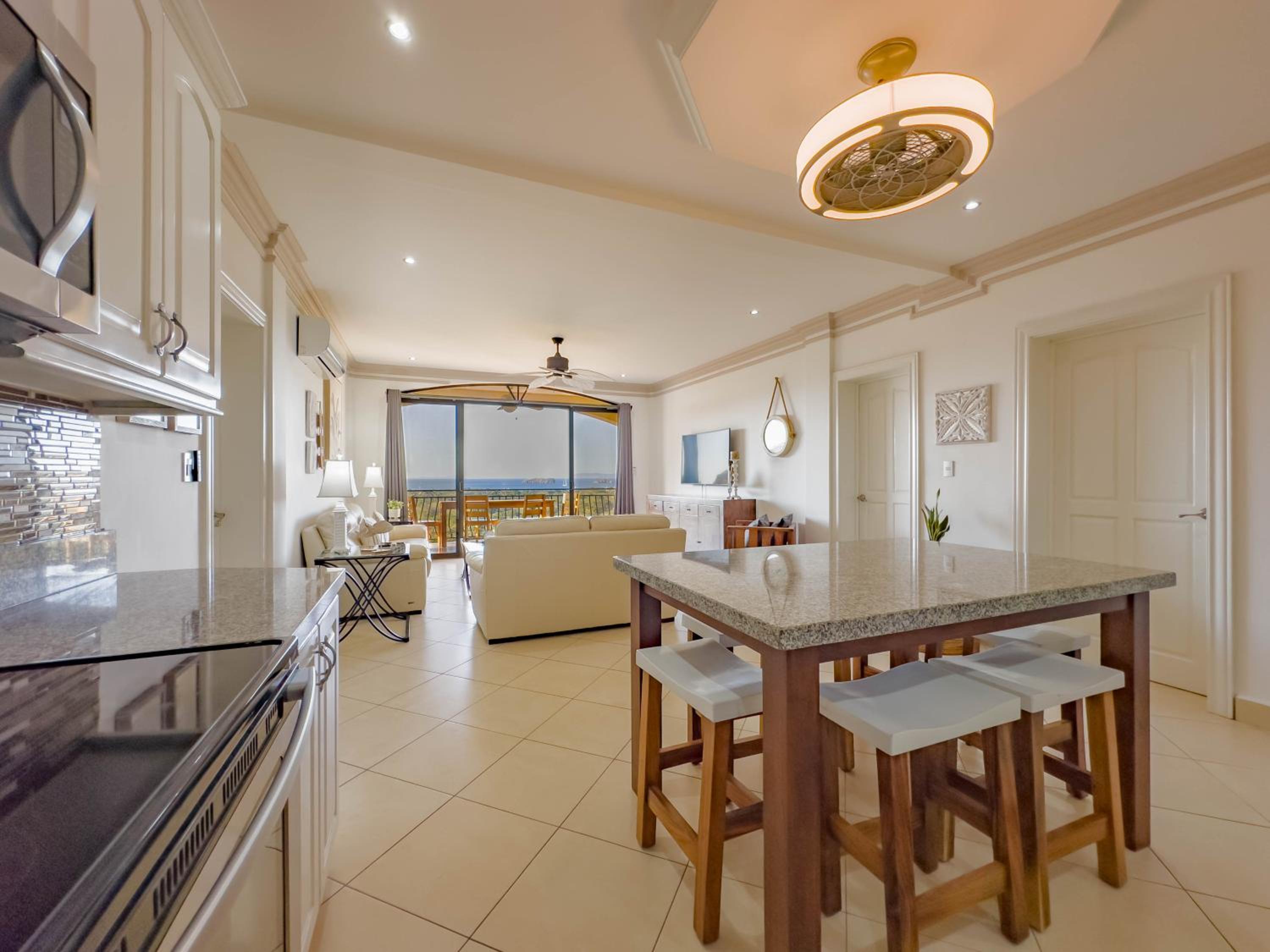 Ocean View Lux And Style Condo