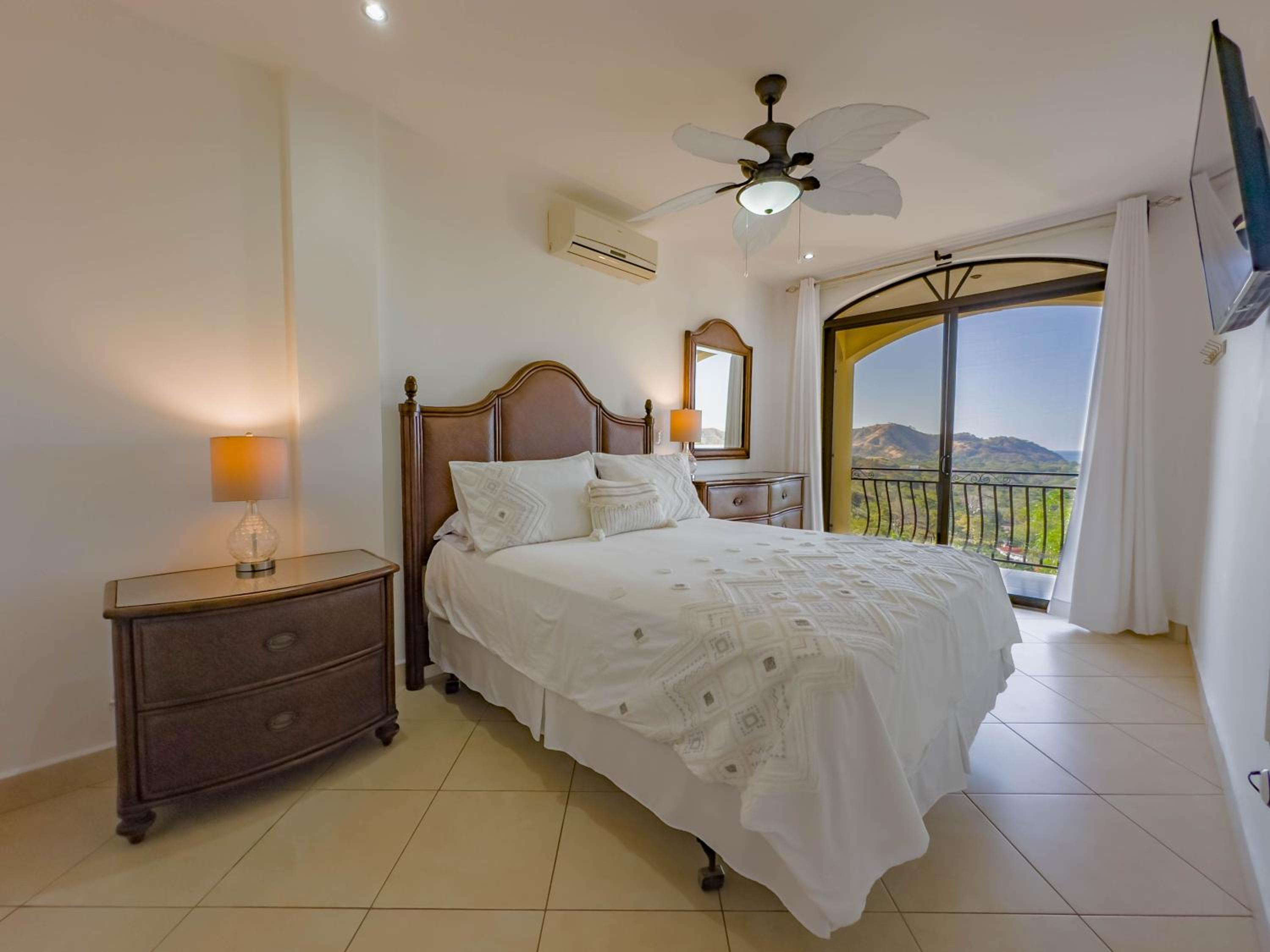 Ocean View Lux And Style Condo