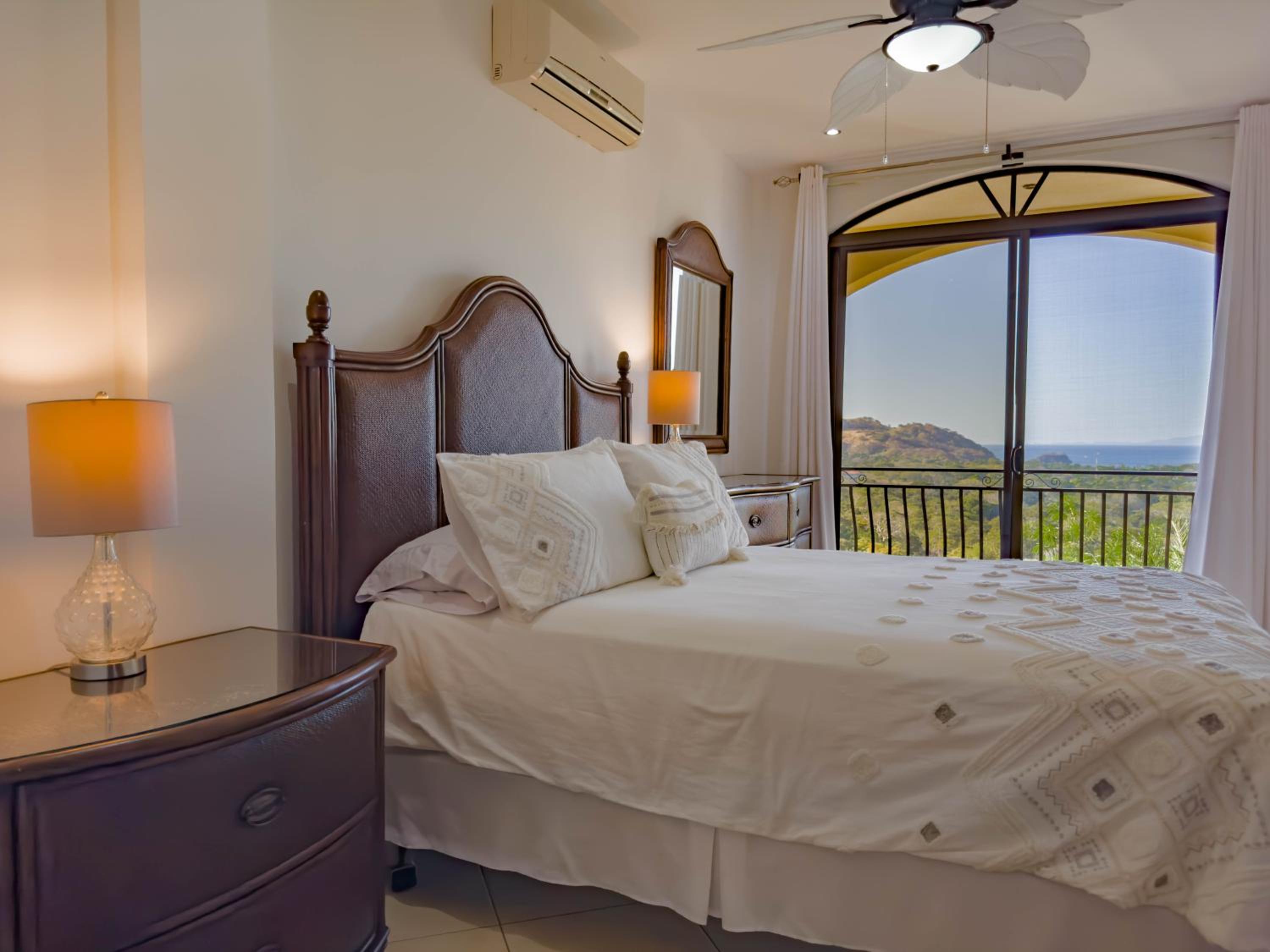 Ocean View Lux And Style Condo