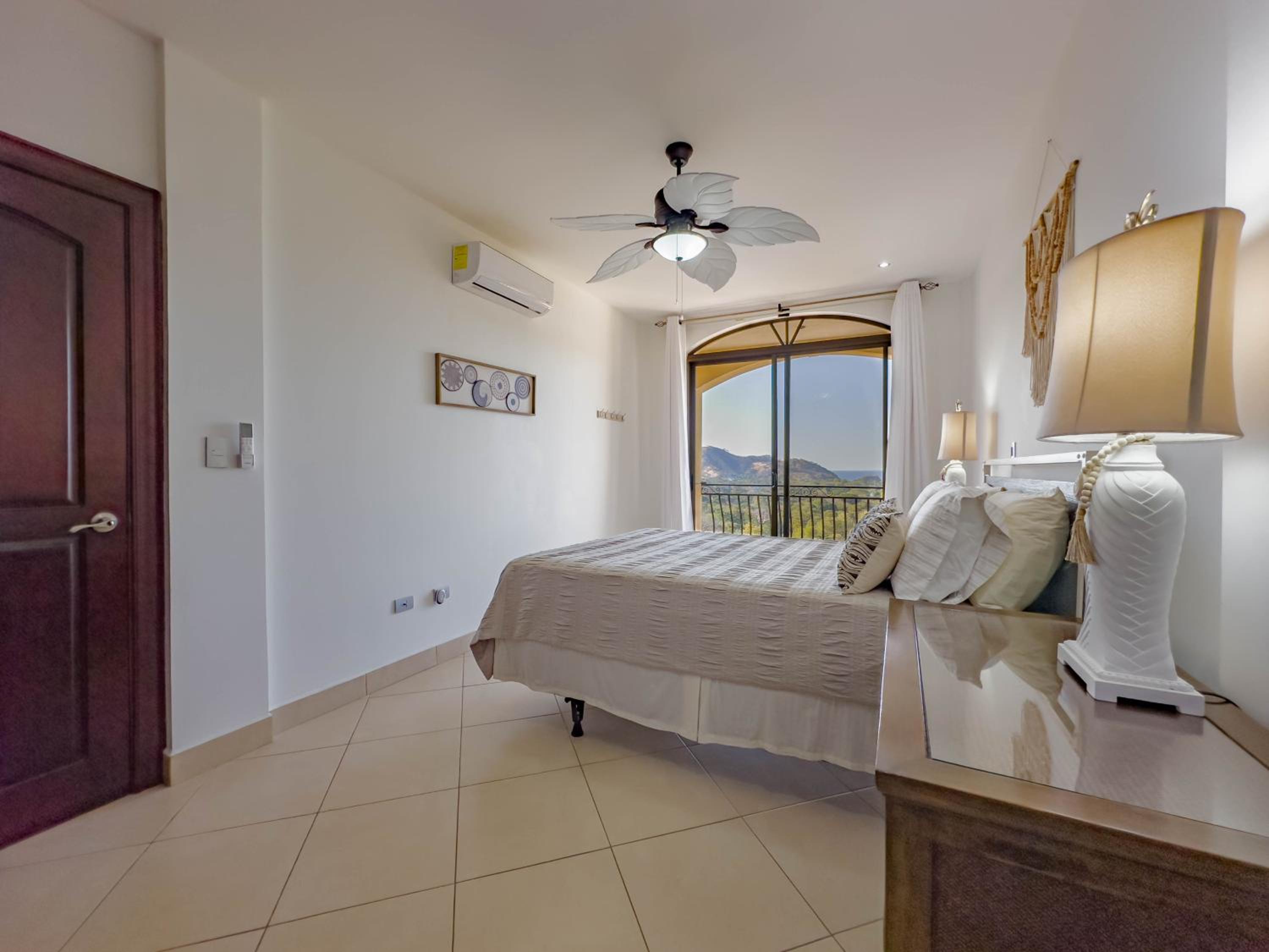 Ocean View Lux And Style Condo