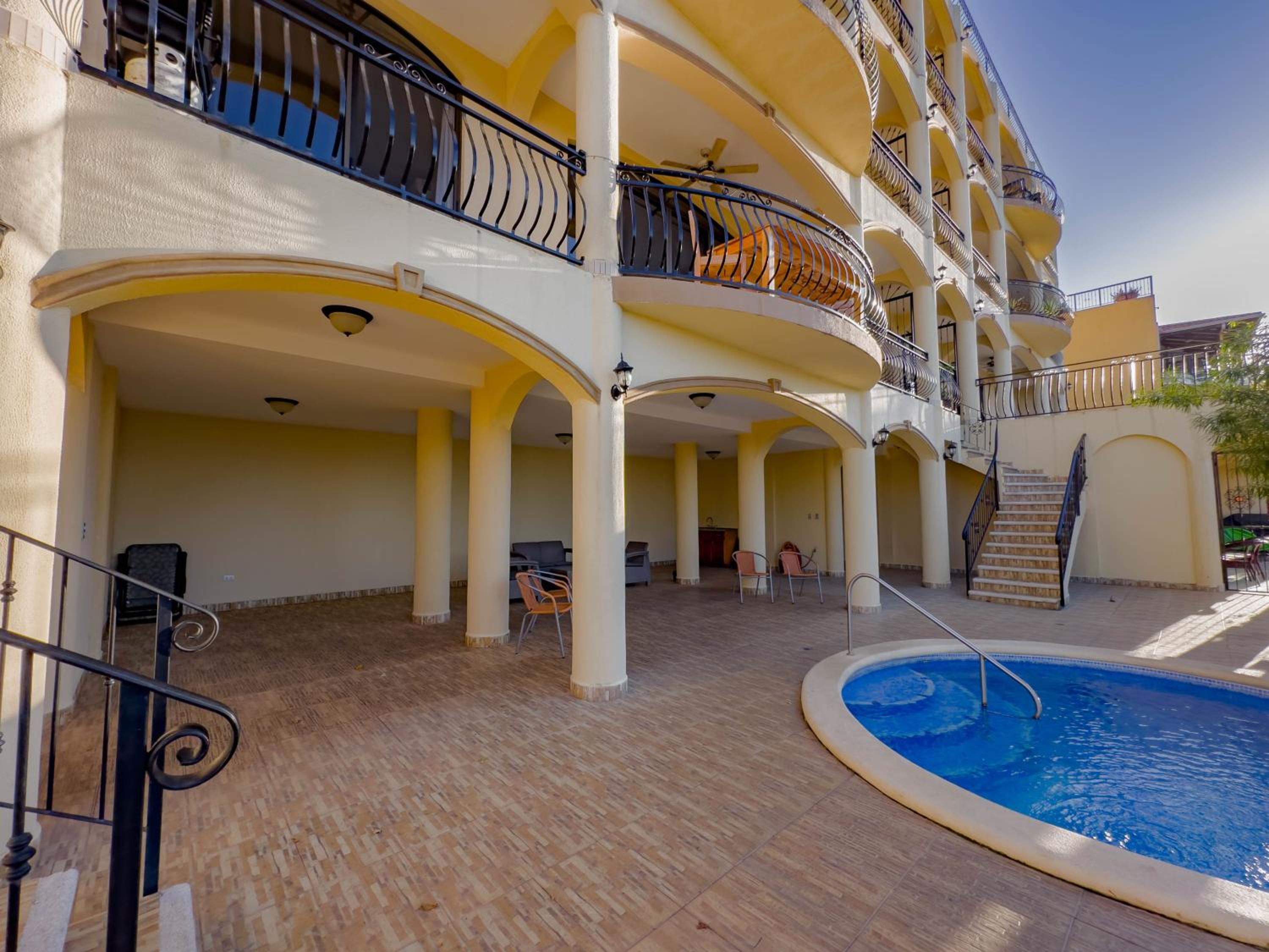 Ocean View Lux And Style Condo