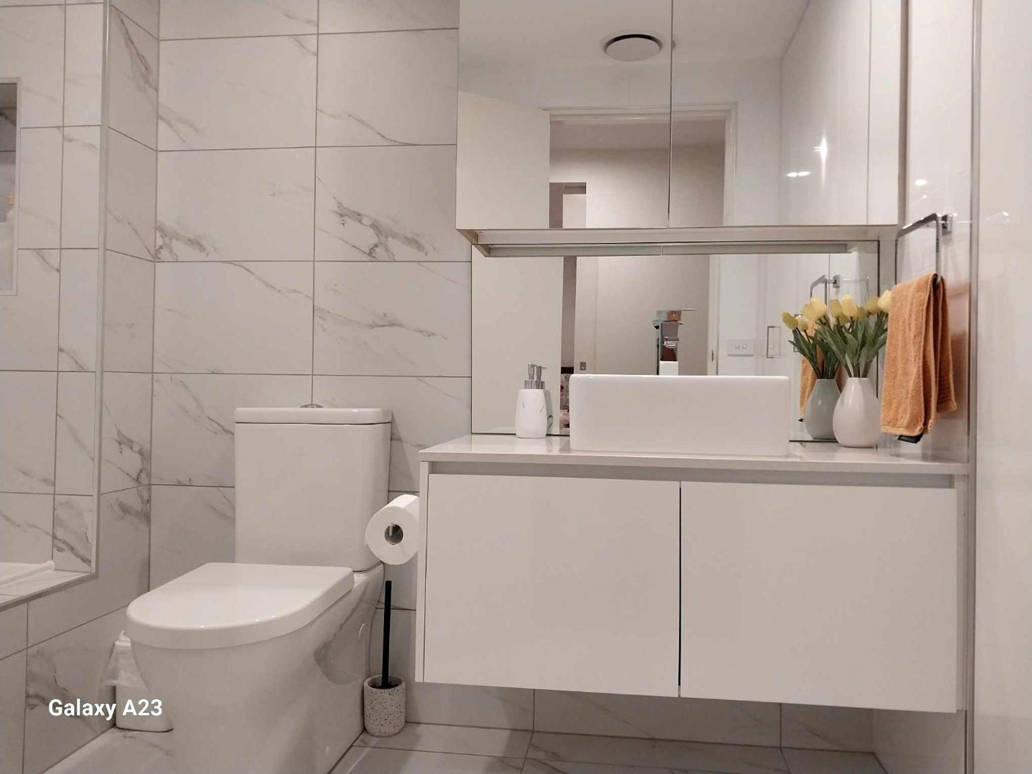 Lux 2 Bed 2 Bath Secure Parking Apartment in the Heart of Dickson, Canberra