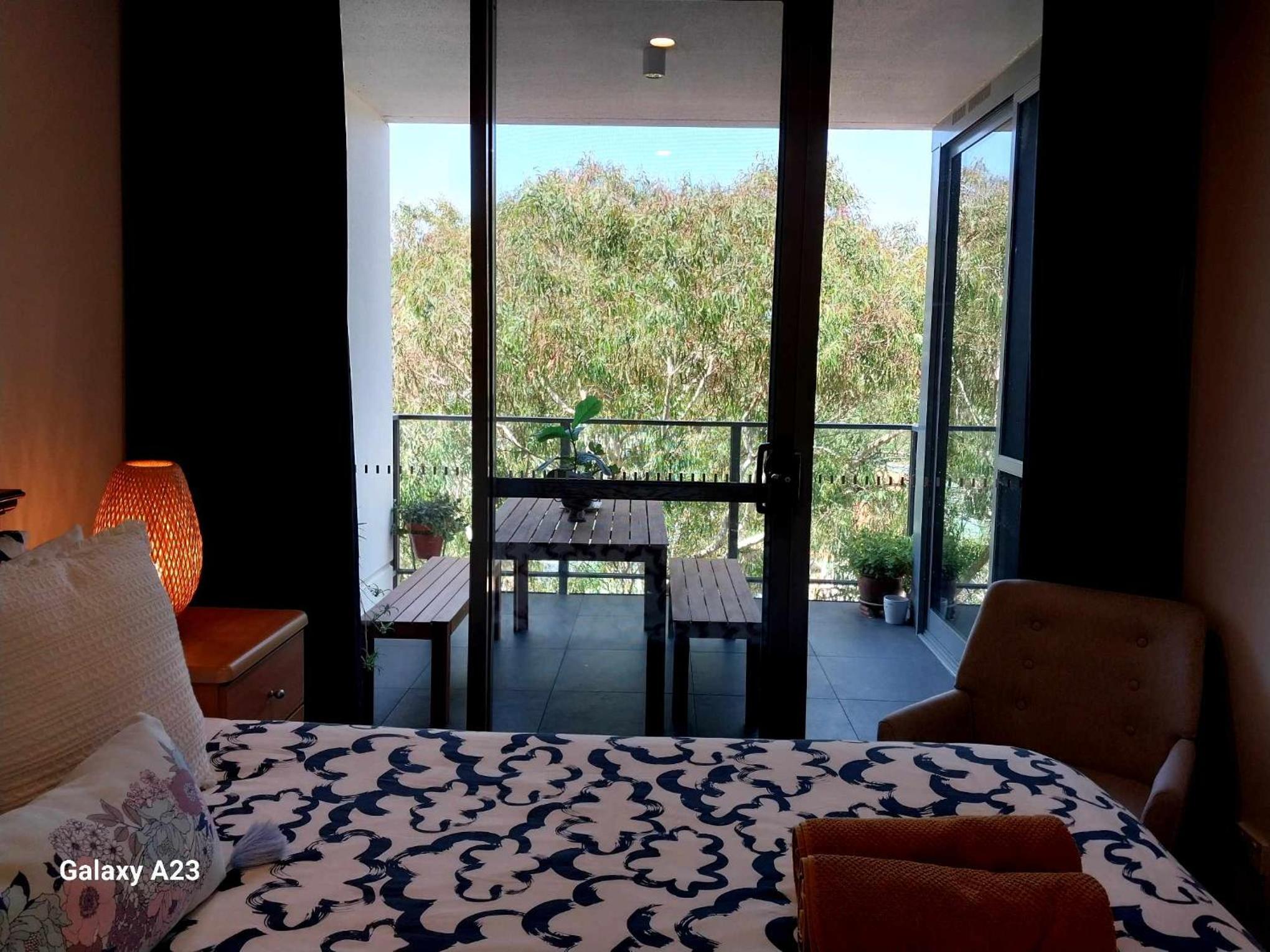 Lux 2 Bed 2 Bath Secure Parking Apartment in the Heart of Dickson, Canberra