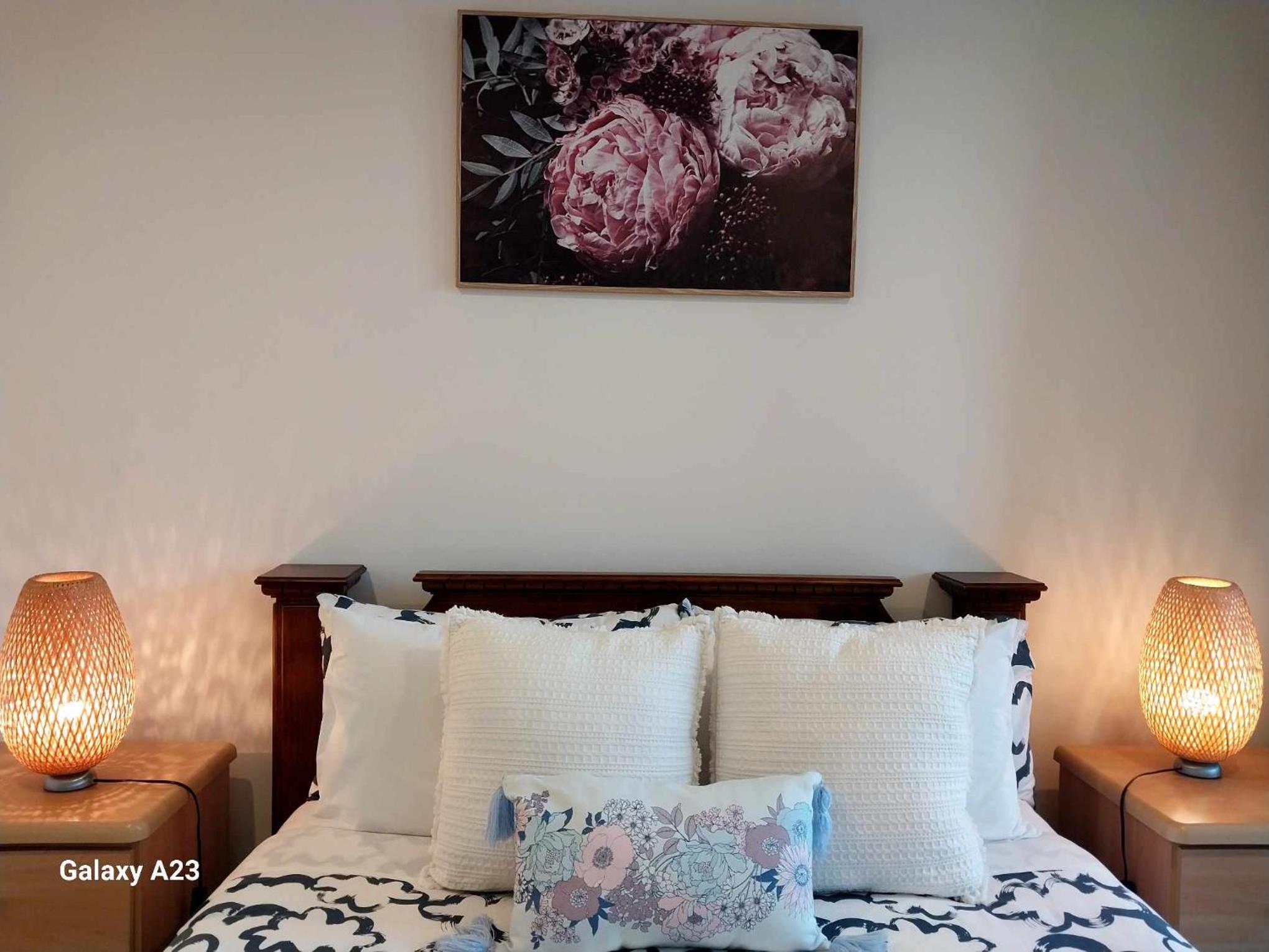 Lux 2 Bed 2 Bath Secure Parking Apartment in the Heart of Dickson, Canberra