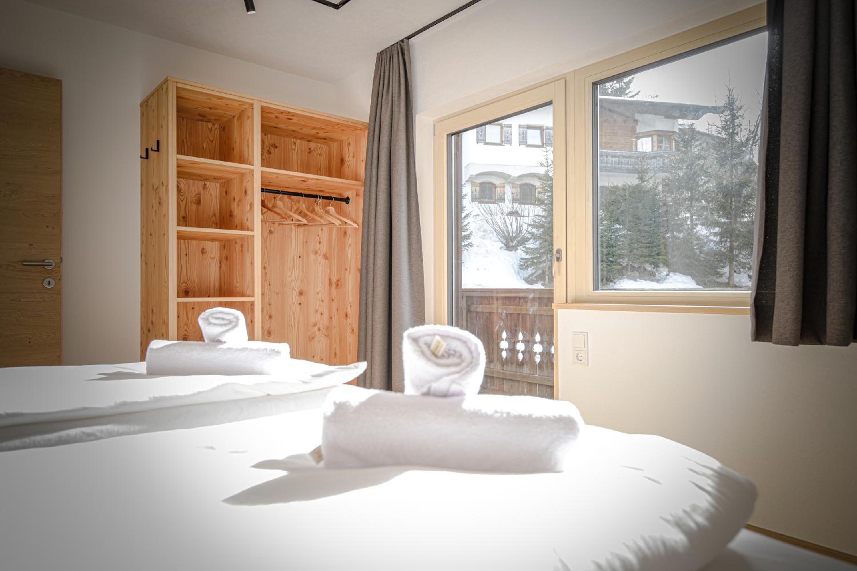 WOLF Apartments - Panorama Mountain Retreat in Tirol