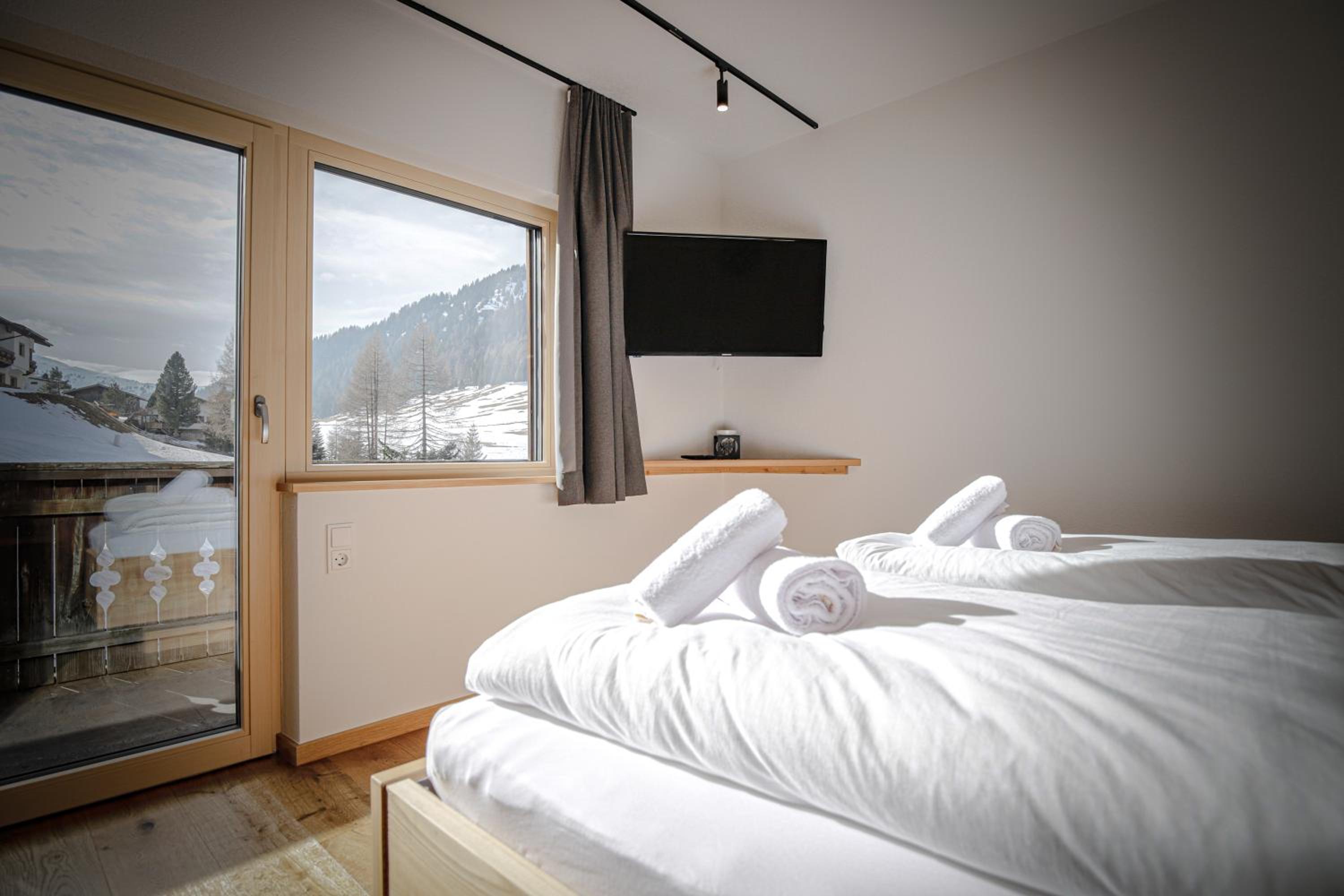 WOLF Apartments - Panorama Mountain Retreat in Tirol