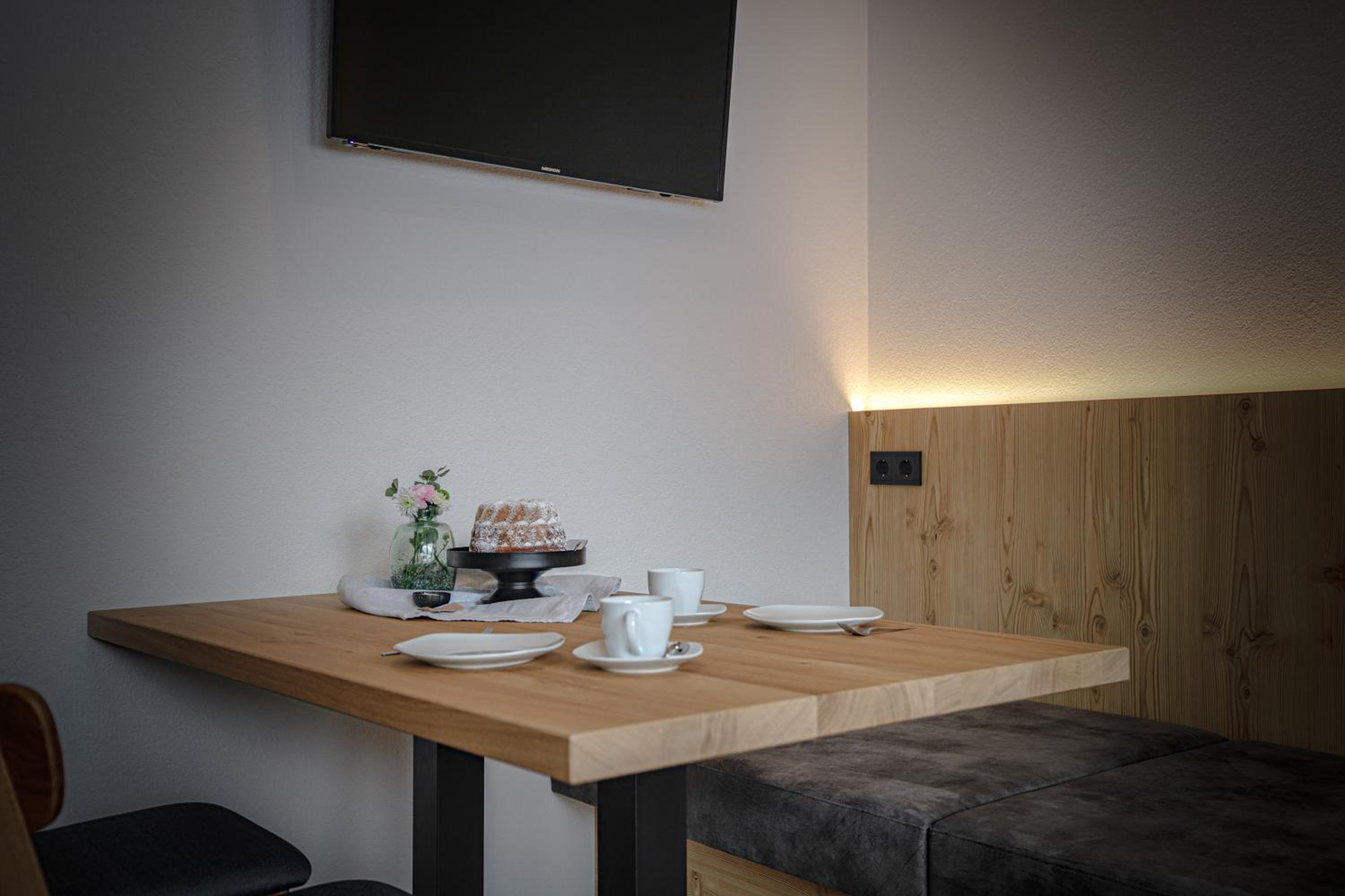 WOLF Apartments - Panorama Mountain Retreat in Tirol
