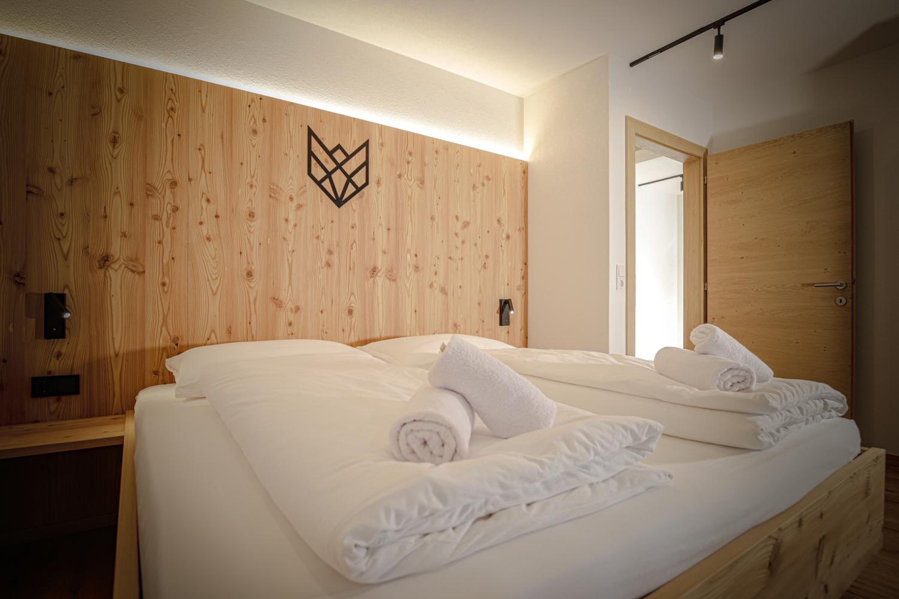 WOLF Apartments - Panorama Mountain Retreat in Tirol