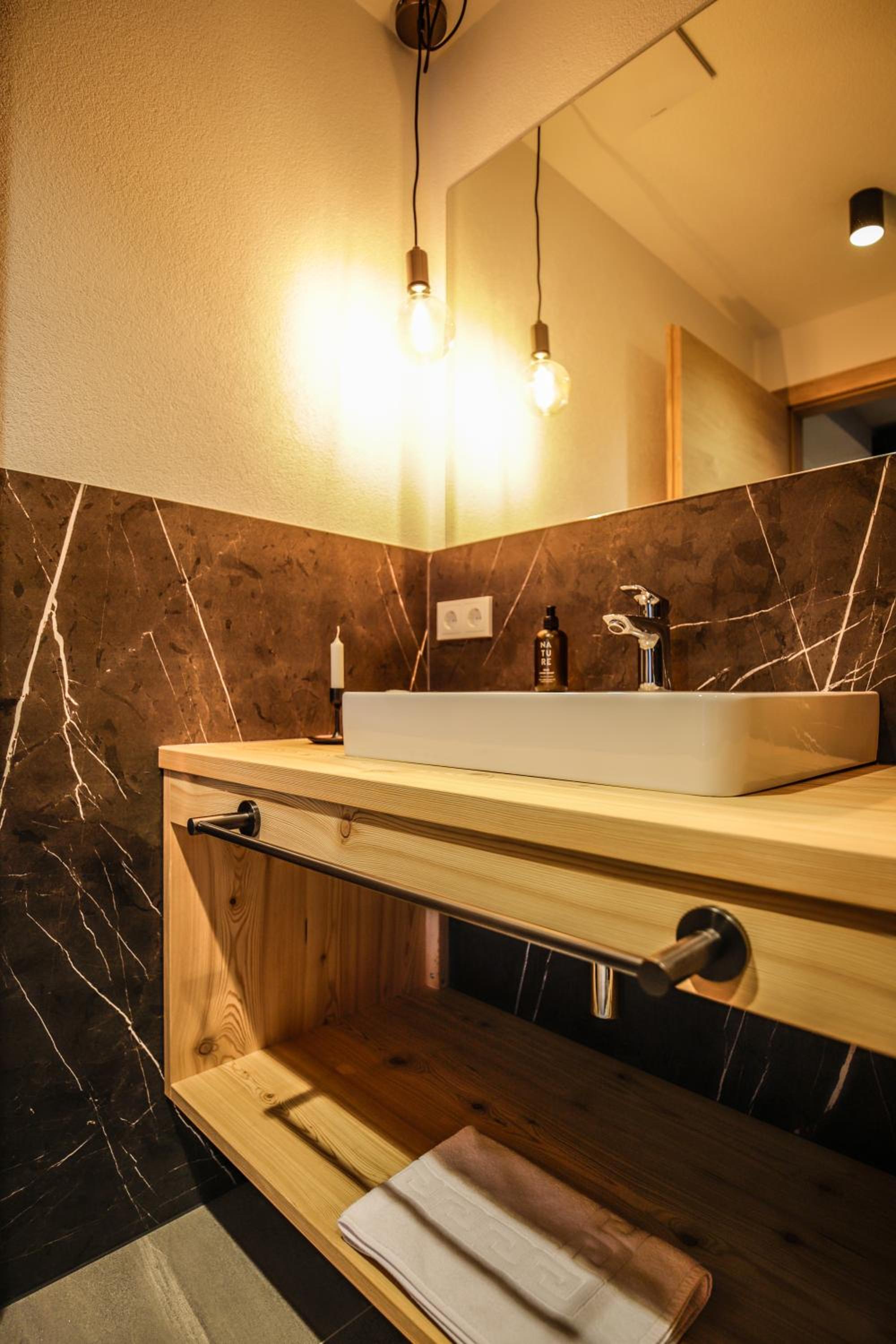 WOLF Apartments - Panorama Mountain Retreat in Tirol