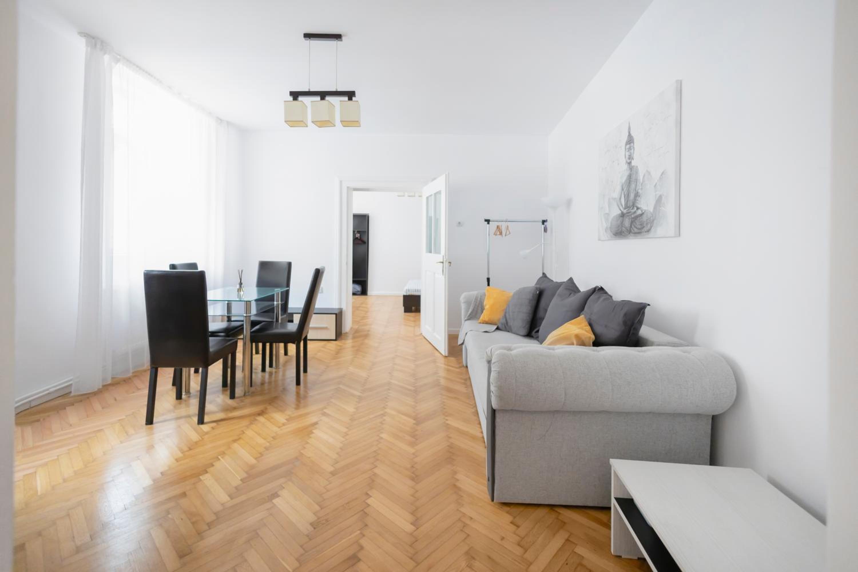 Your Home in Old Town Brasov view 3