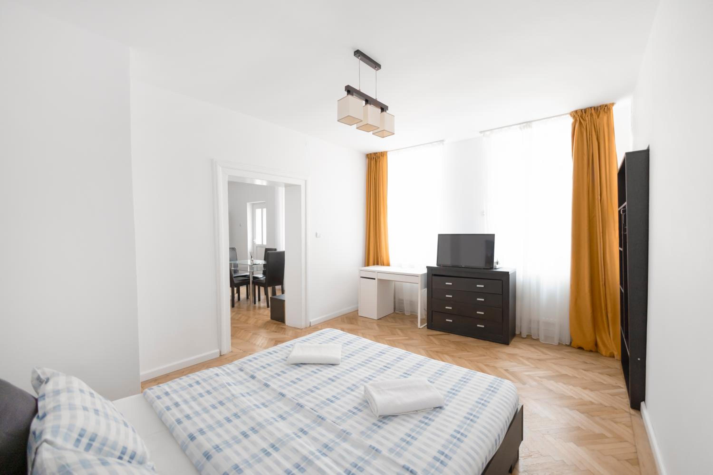 Your Home in Old Town Brasov view 2