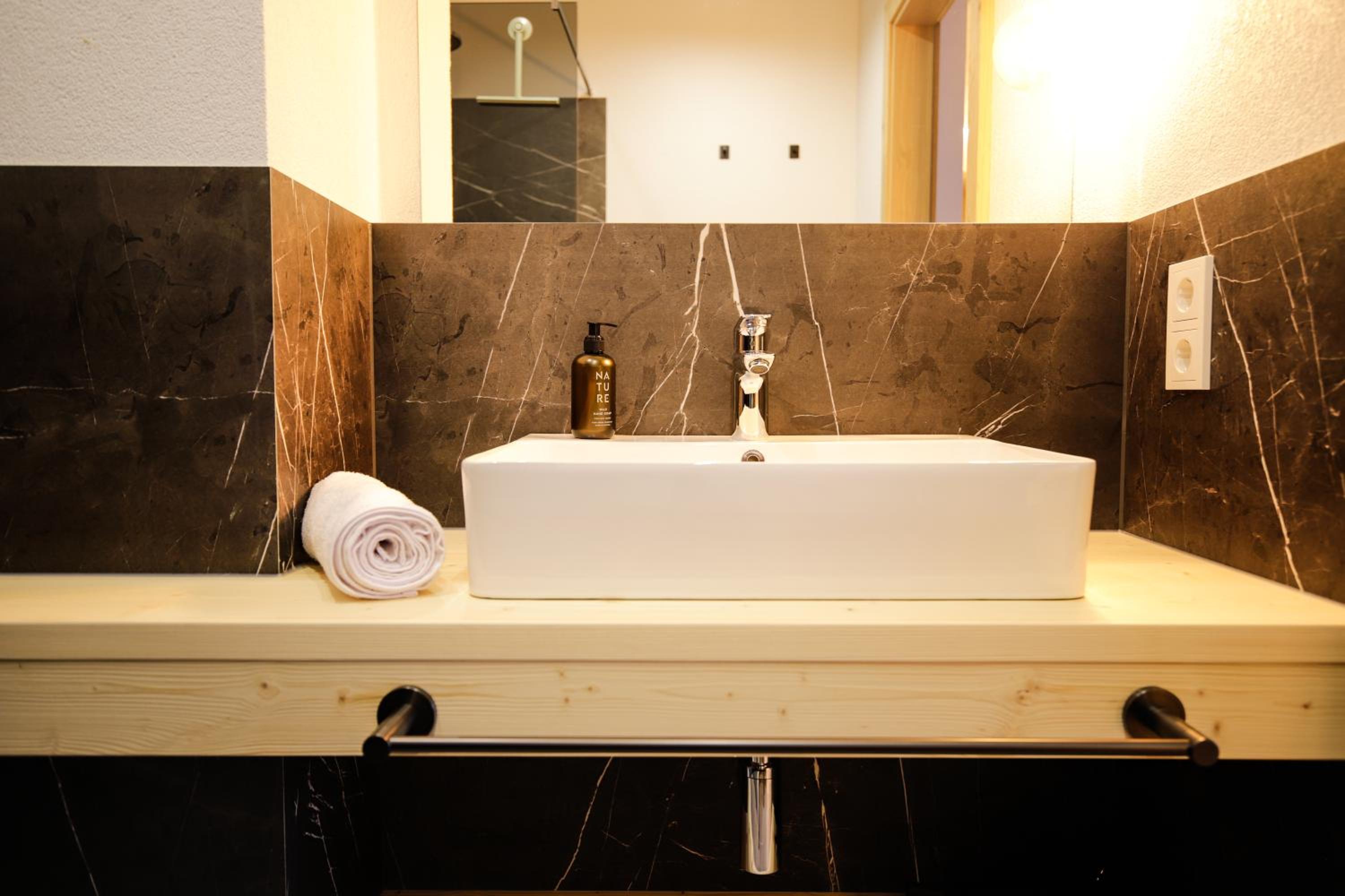 WOLF Apartments - Panorama Mountain Retreat in Tirol