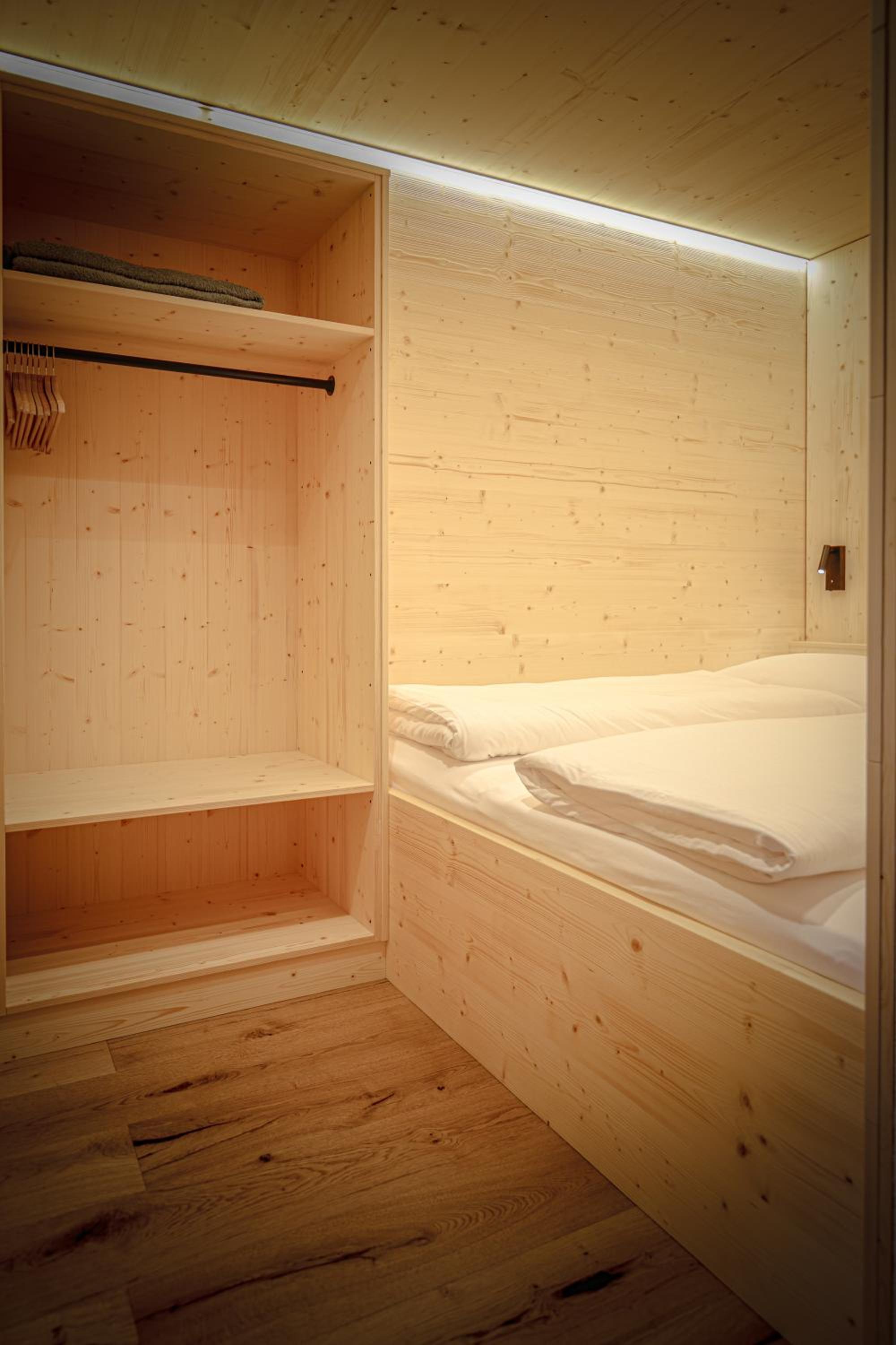 WOLF Apartments - Panorama Mountain Retreat in Tirol