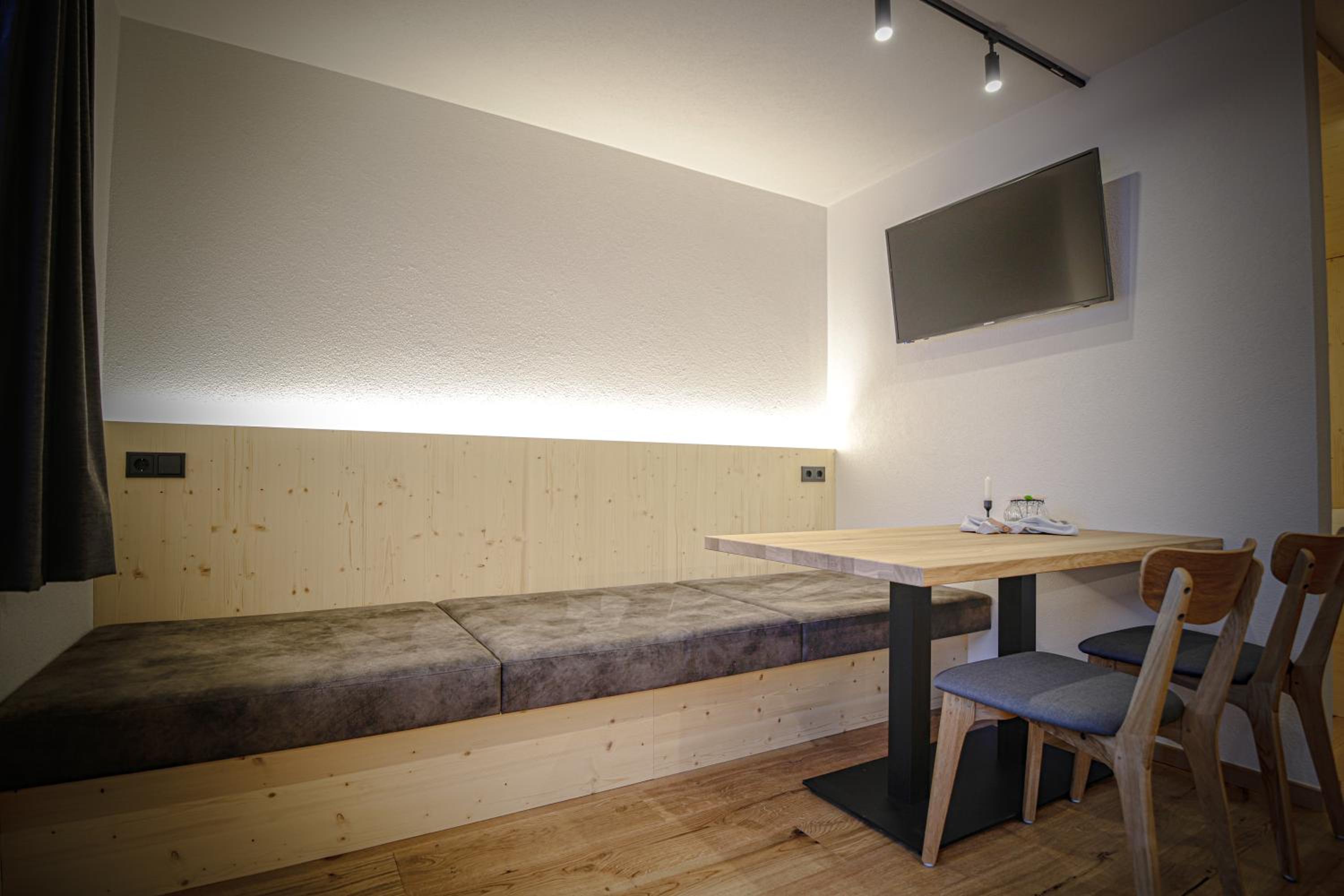 WOLF Apartments - Panorama Mountain Retreat in Tirol