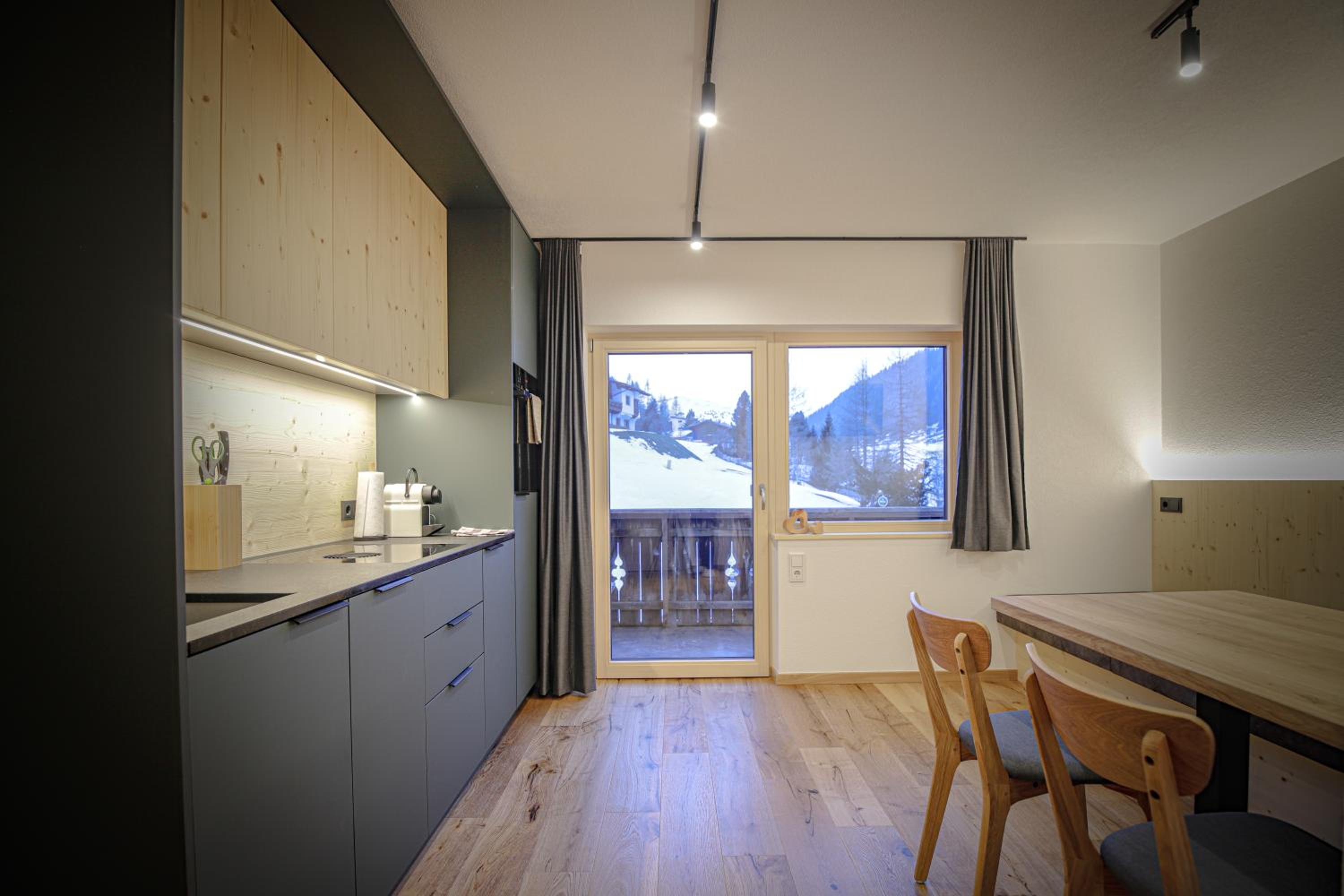 WOLF Apartments - Panorama Mountain Retreat in Tirol