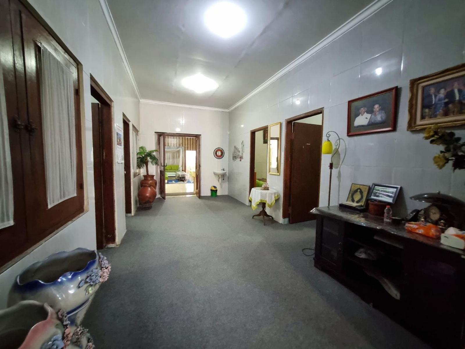 Villa Exclusive 7 Kamar di Batu