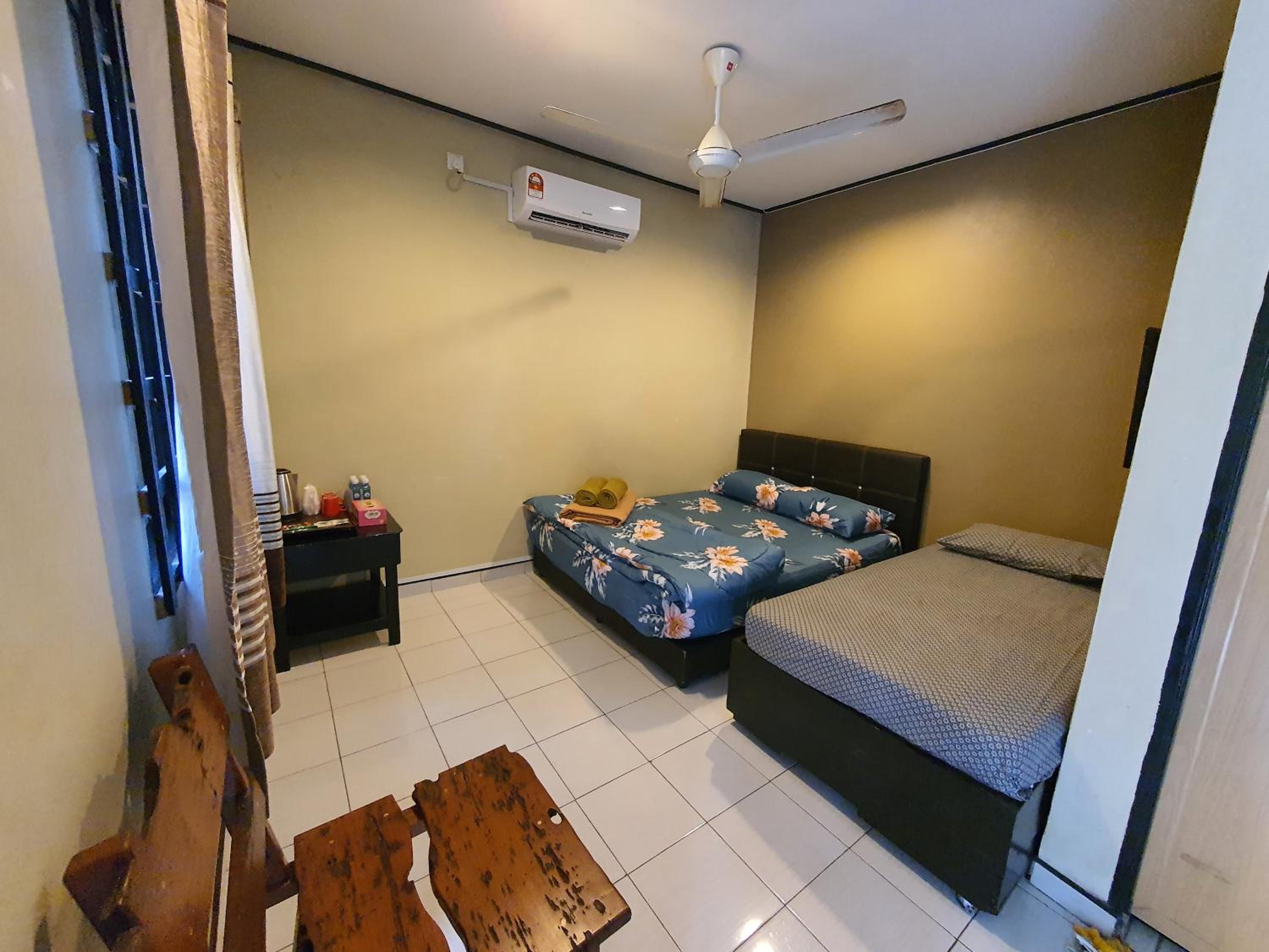 Maznah Guest House