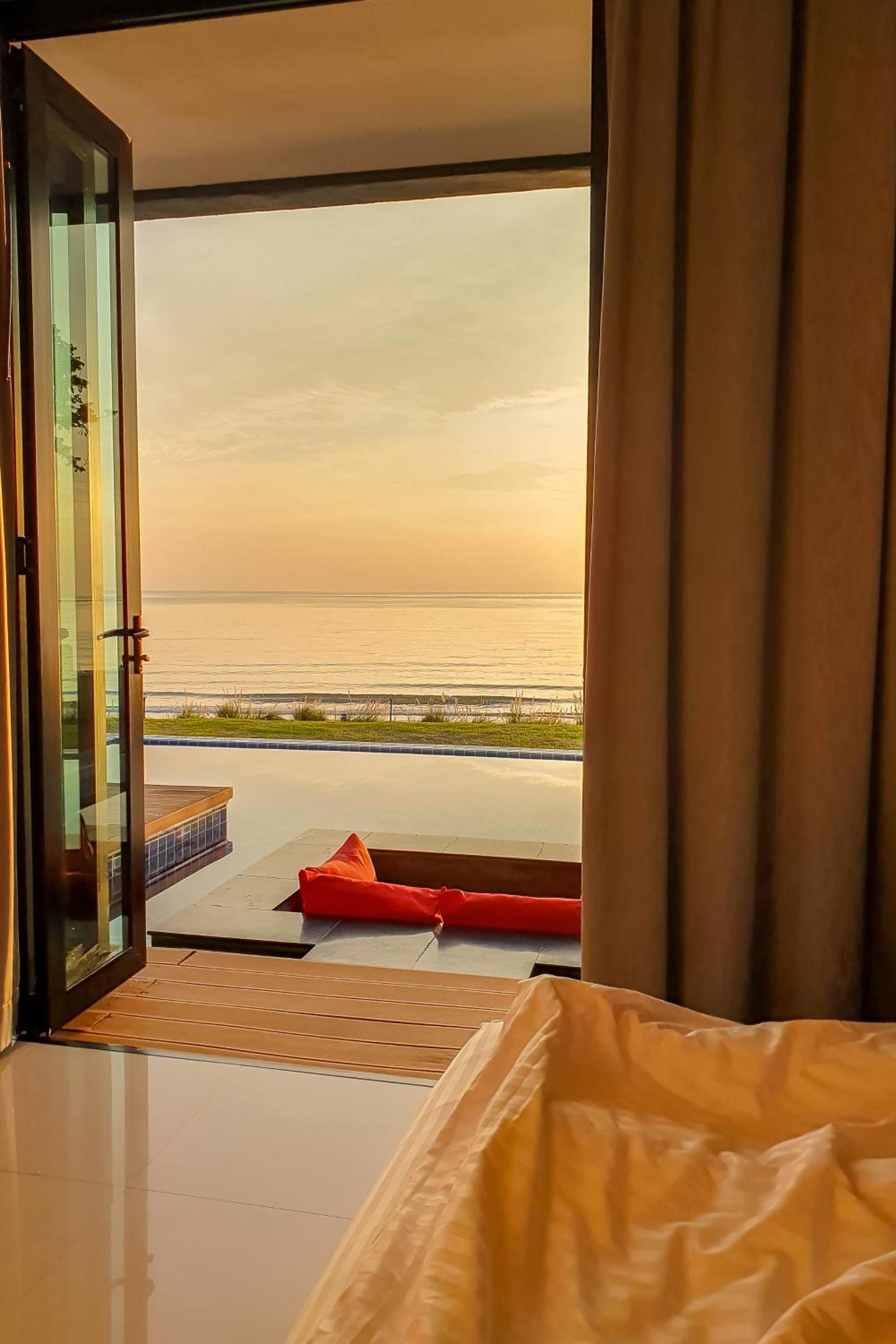 Sunshine Paradise Resort