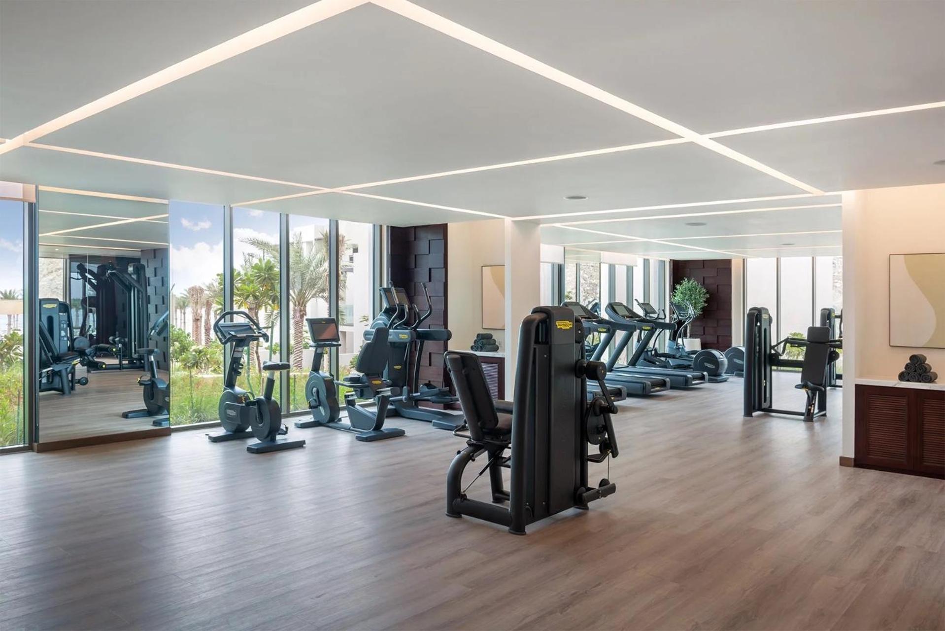 Capital Stay- Private Two Bed Apartment - The Address Beach Resort Residences Fujairah