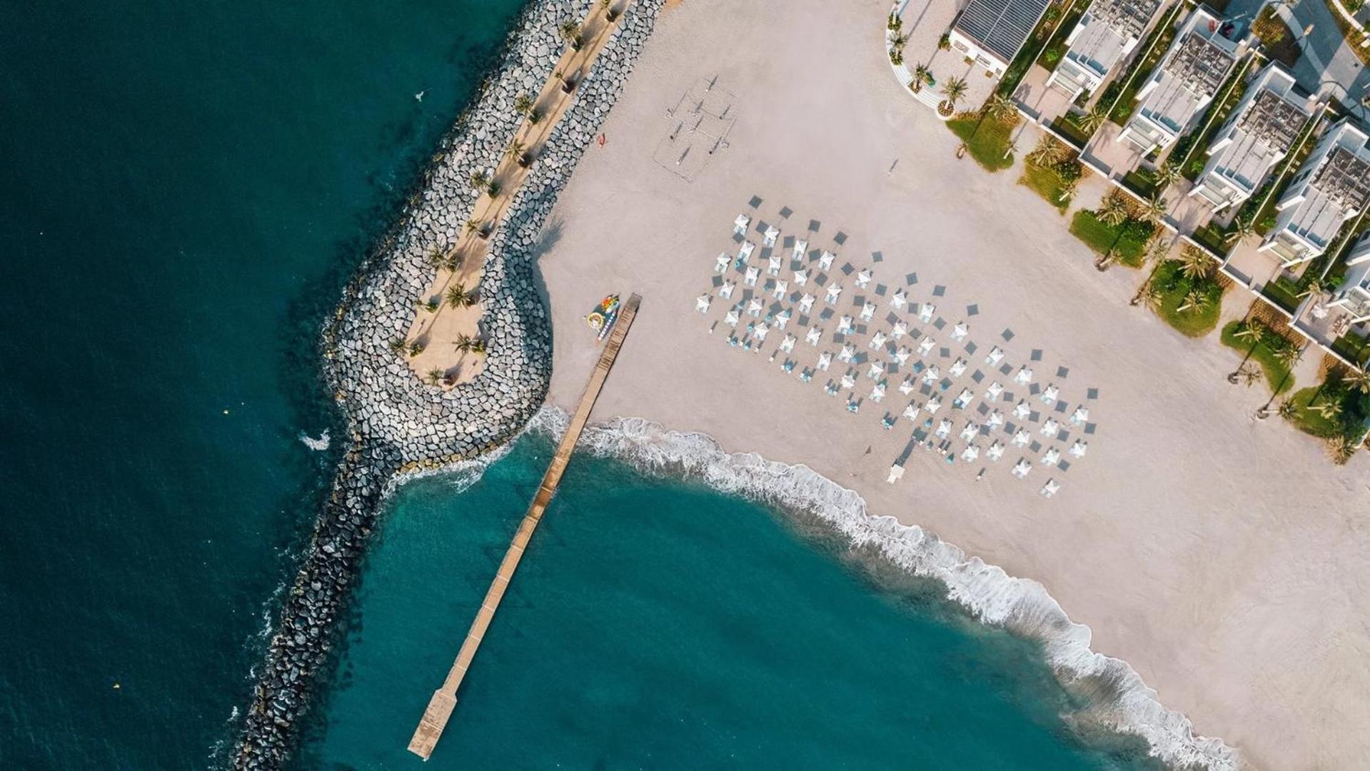Capital Stay- Private Two Bed Apartment - The Address Beach Resort Residences Fujairah