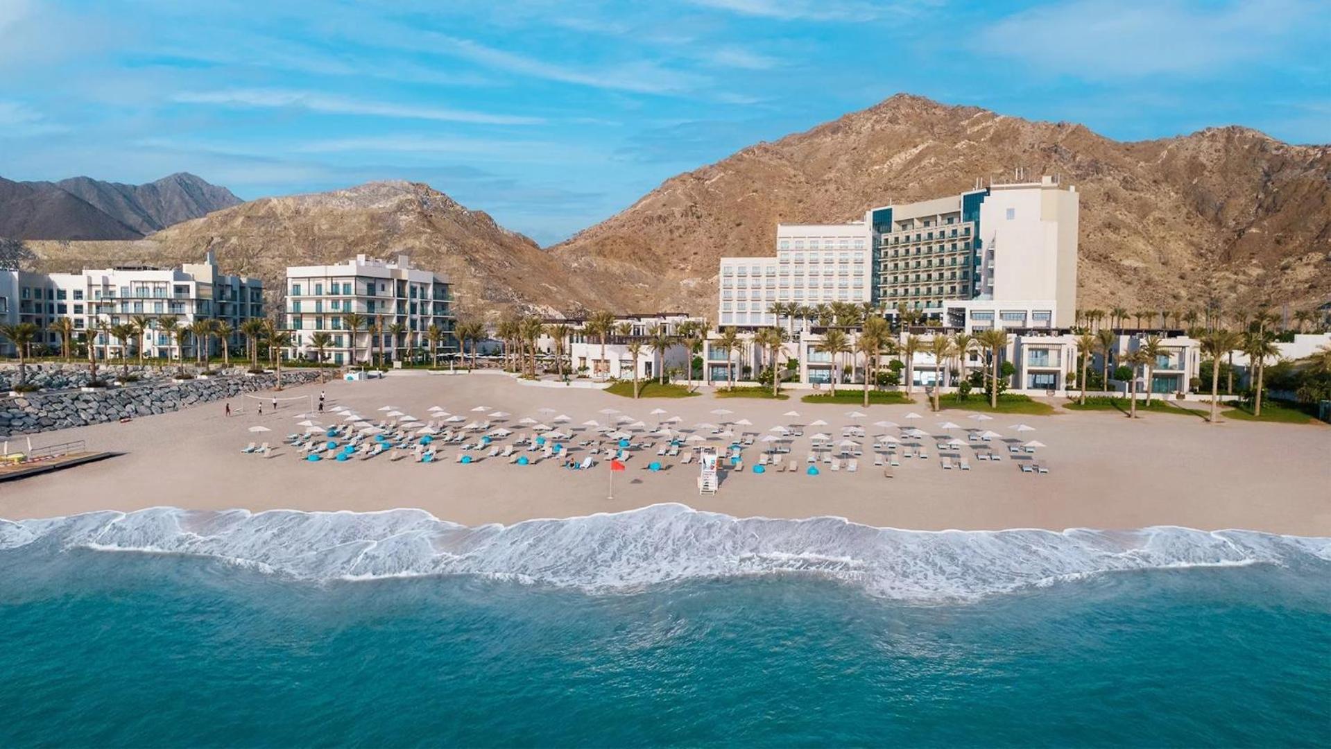 Capital Stay- Private Two Bed Apartment - The Address Beach Resort Residences Fujairah